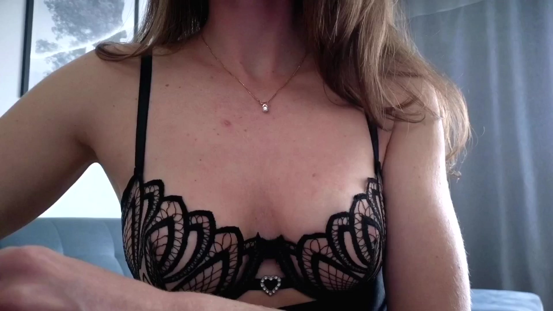 Gallery image thumbnail from Amber_Fry's myfreecams stream on, 04/14/2026, 15:47 image 5 of 20