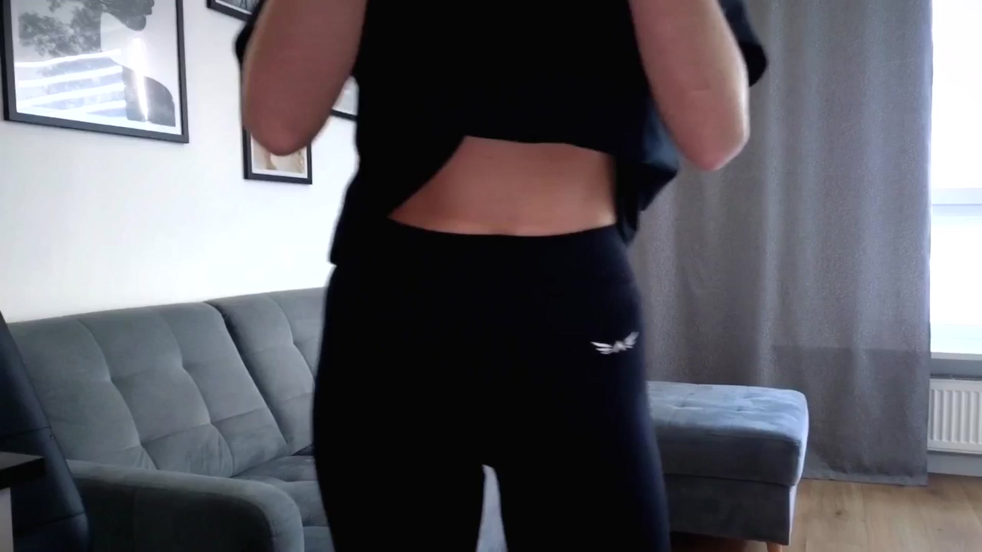 Gallery image thumbnail from Amber_Fry's myfreecams stream on, 04/17/2026, 18:34 image 4 of 20