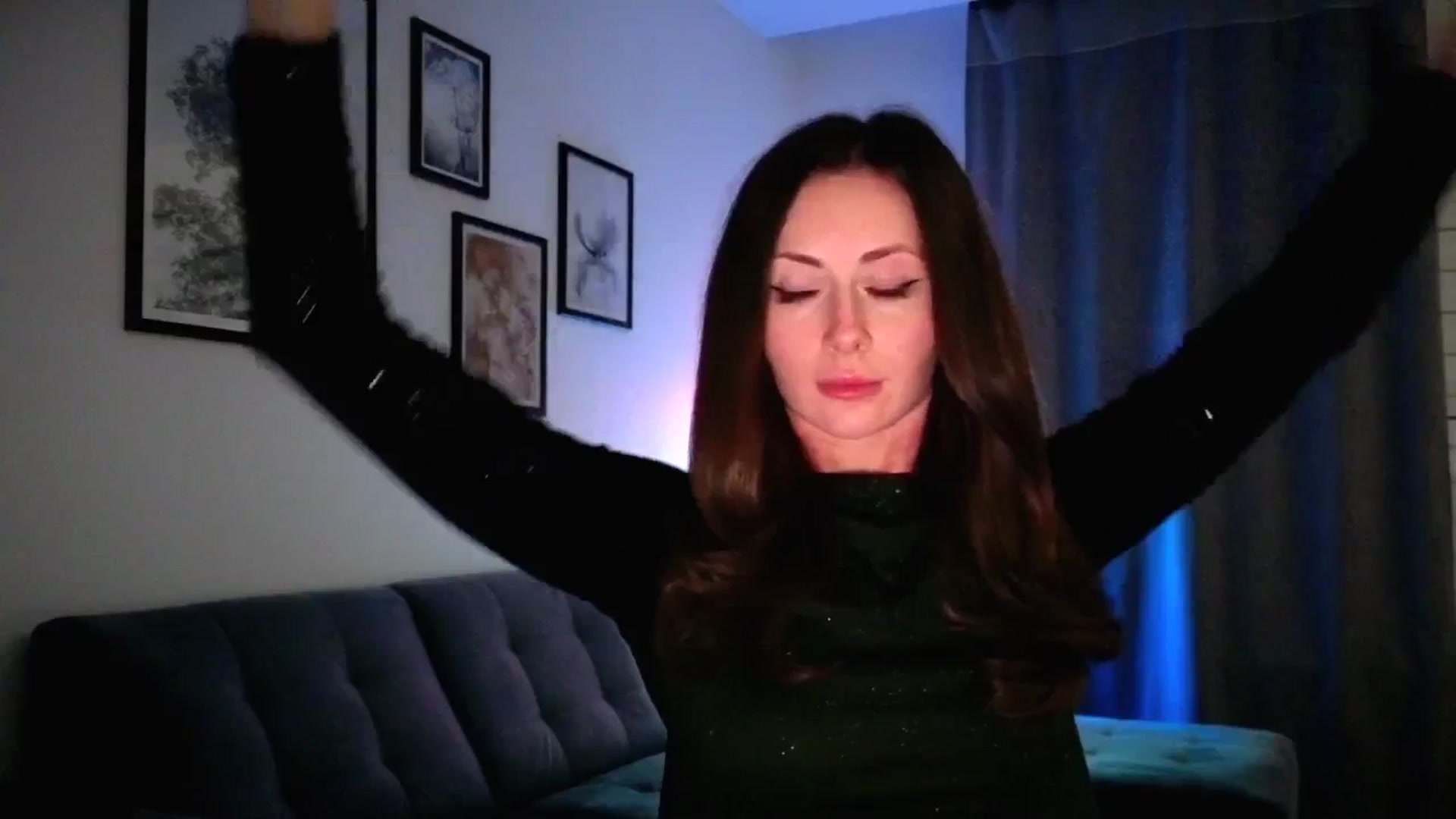 Gallery image thumbnail from Amber_Fry's myfreecams stream on, 04/18/2026, 23:45 image 19 of 20