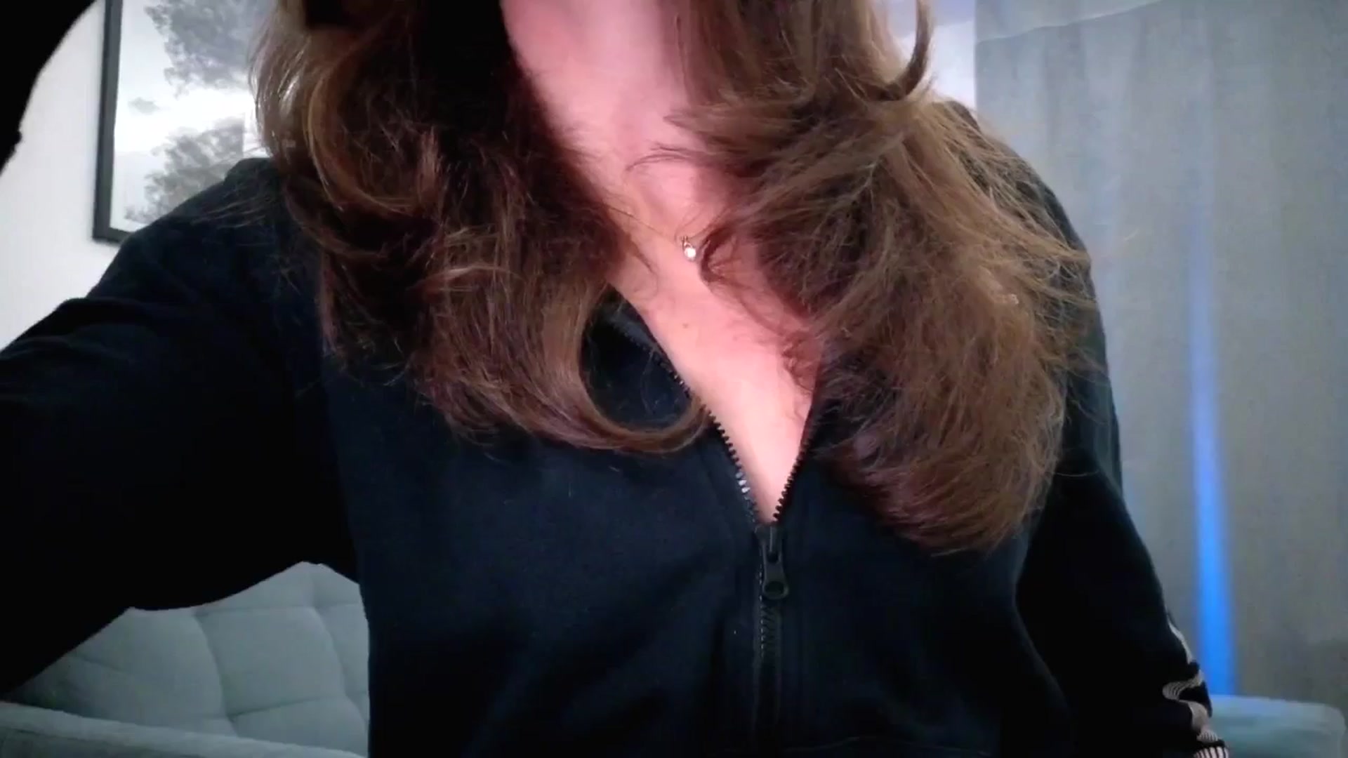Gallery image thumbnail from Amber_Fry's myfreecams stream on, 04/19/2026, 21:07 image 1 of 20