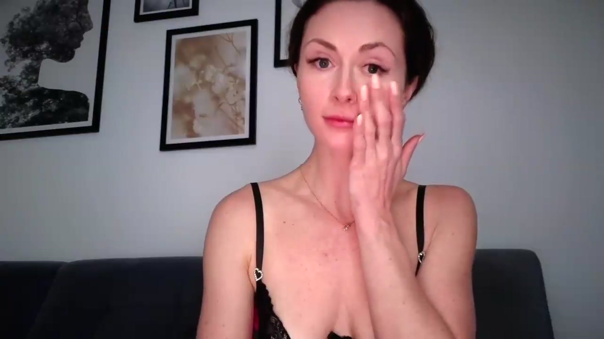 Gallery image thumbnail from Amber_Fry's myfreecams stream on, 05/13/2026, 16:38 image 20 of 20