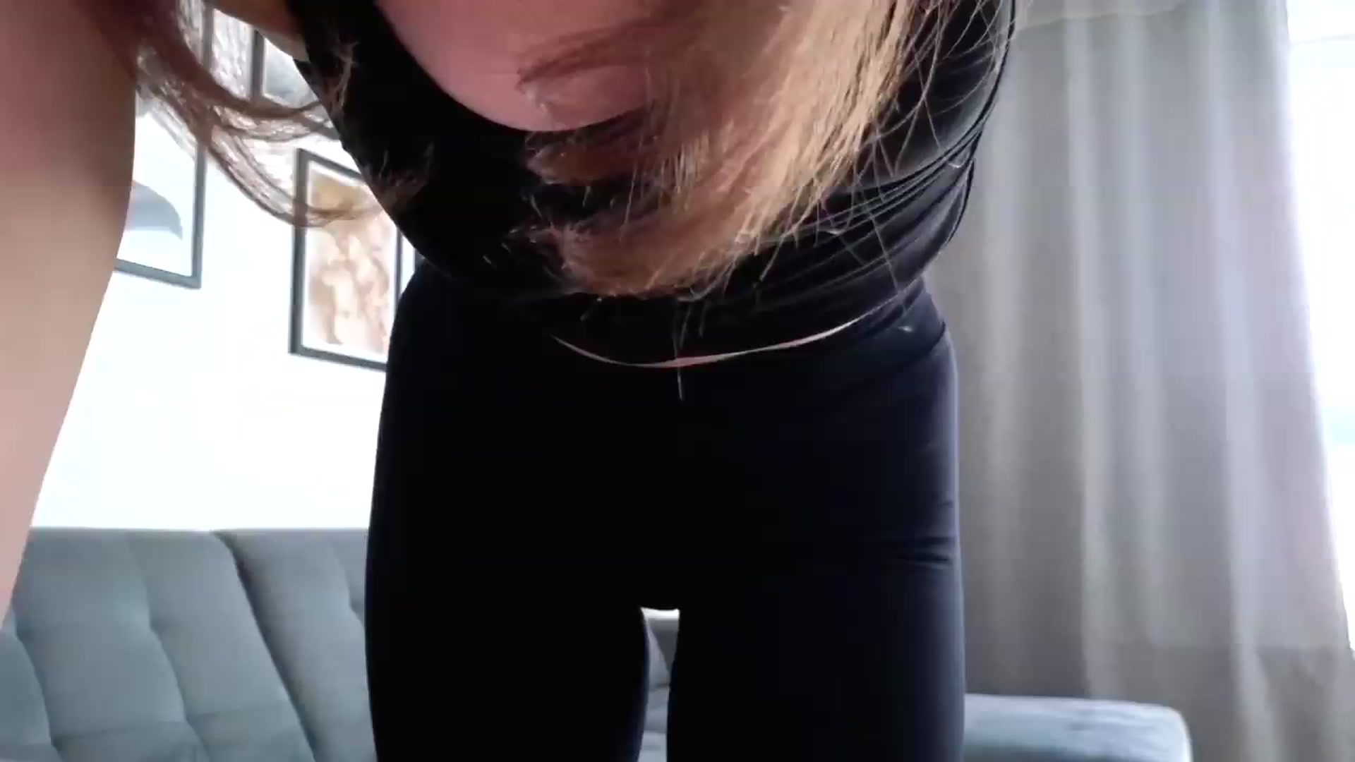 Gallery image thumbnail from Amber_Fry's myfreecams stream on, 05/19/2026, 13:25 image 18 of 20