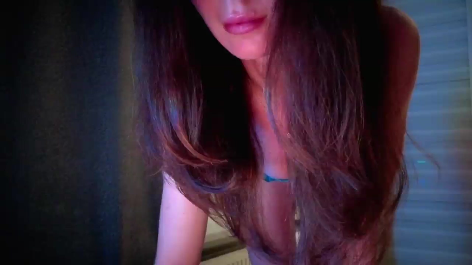 Gallery image thumbnail from Amber_Fry's myfreecams stream on, 06/10/2026, 22:39 image 8 of 20
