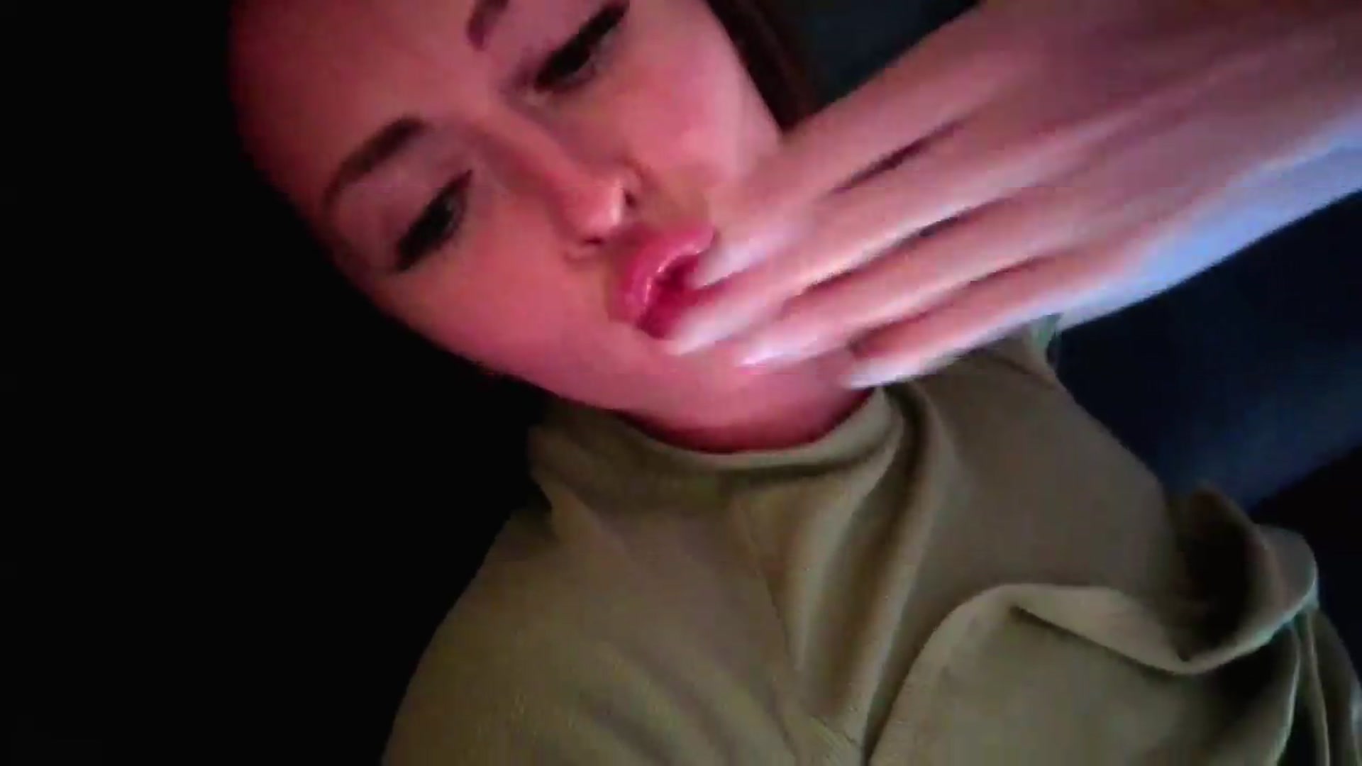 Gallery image thumbnail from Amber_Fry's myfreecams stream on, 06/11/2026, 21:05 image 19 of 20