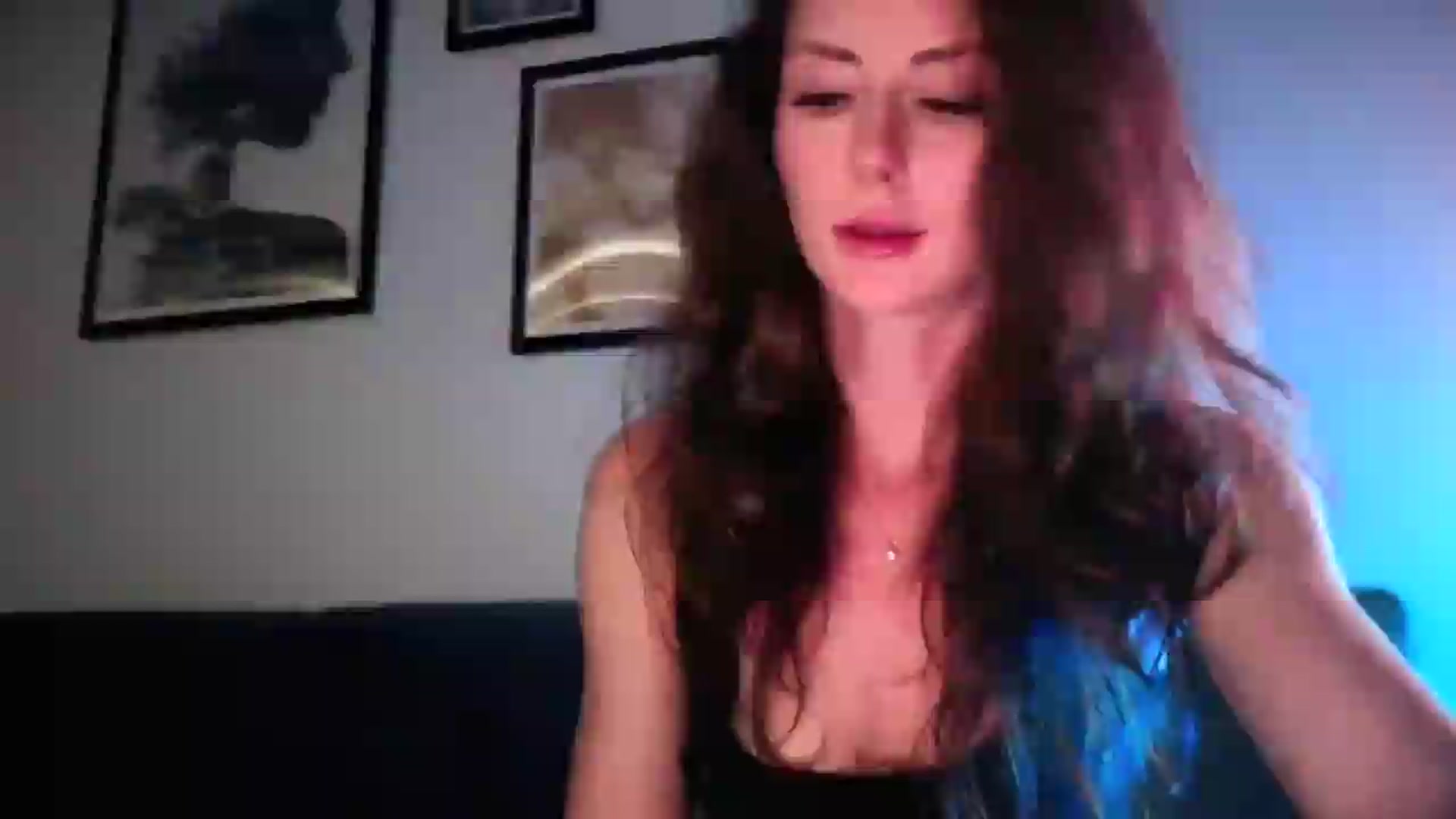 Gallery image thumbnail from Amber_Fry's myfreecams stream on, 06/12/2026, 23:48 image 17 of 20