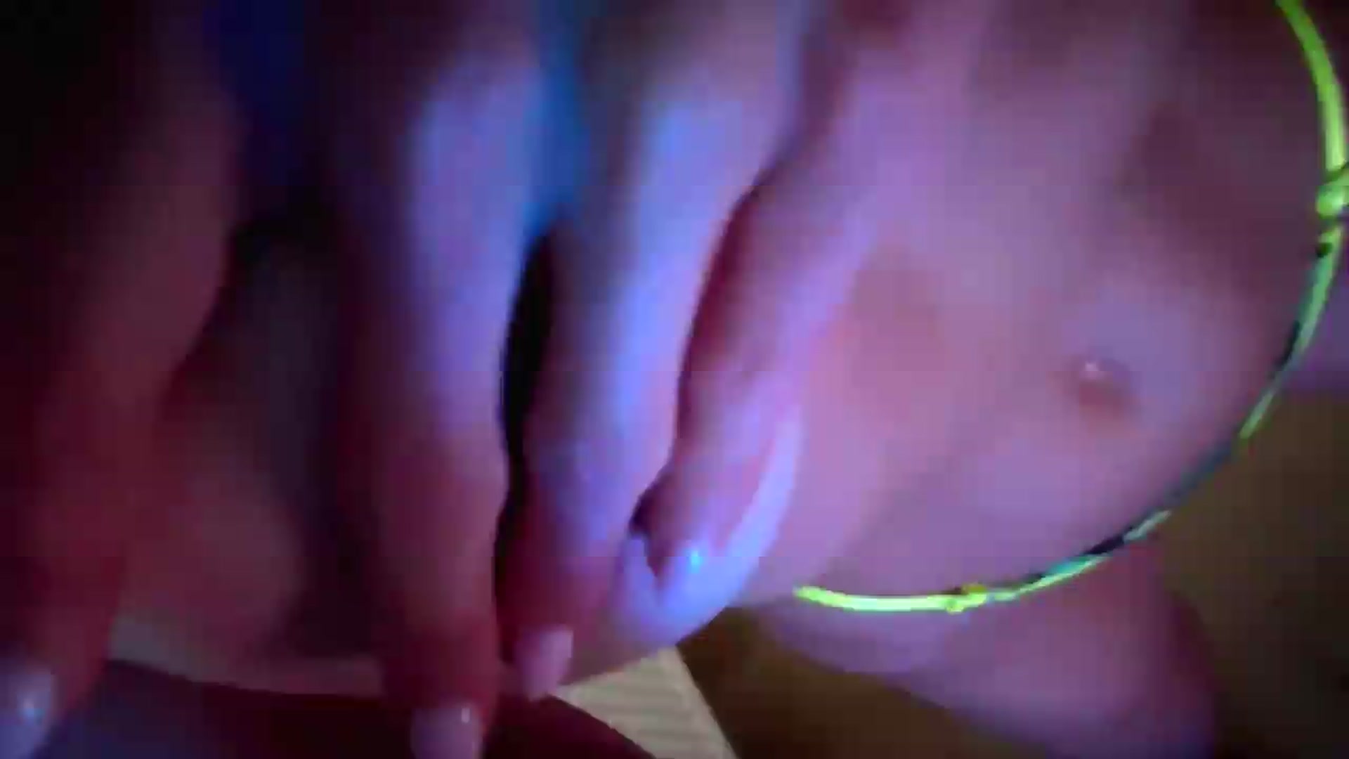 Gallery image thumbnail from Amber_Fry's myfreecams stream on, 07/10/2026, 21:53 image 16 of 20