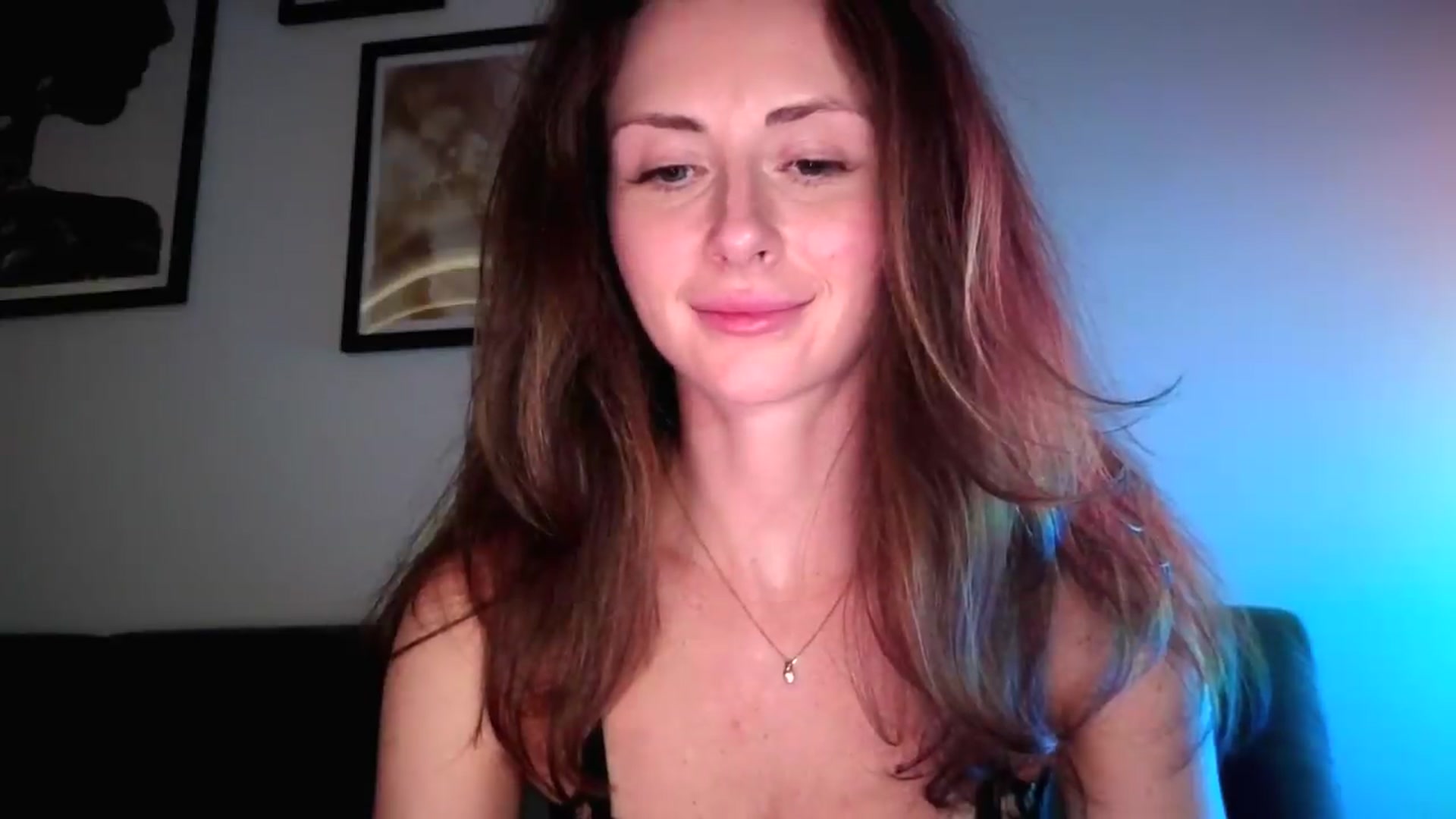 Gallery image thumbnail from Amber_Fry's myfreecams stream on, 07/11/2026, 22:44 image 19 of 20