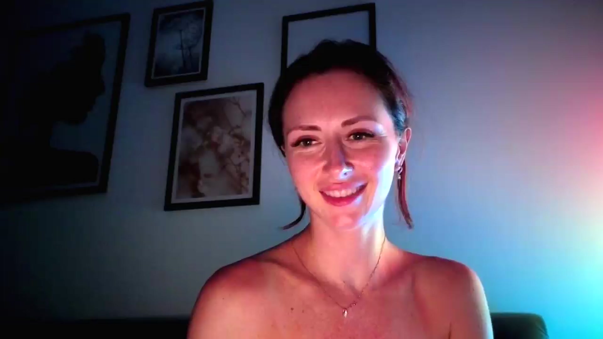 Gallery image thumbnail from Amber_Fry's myfreecams stream on, 07/17/2026, 24:35 image 13 of 20