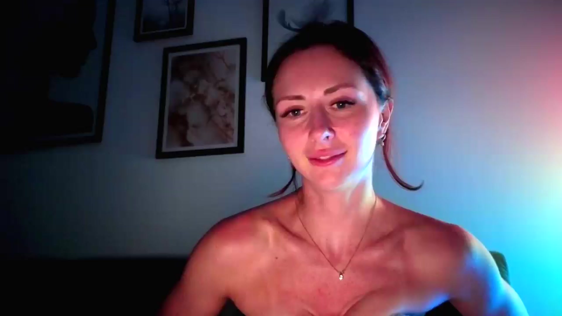 Gallery image thumbnail from Amber_Fry's myfreecams stream on, 07/17/2026, 24:35 image 18 of 20