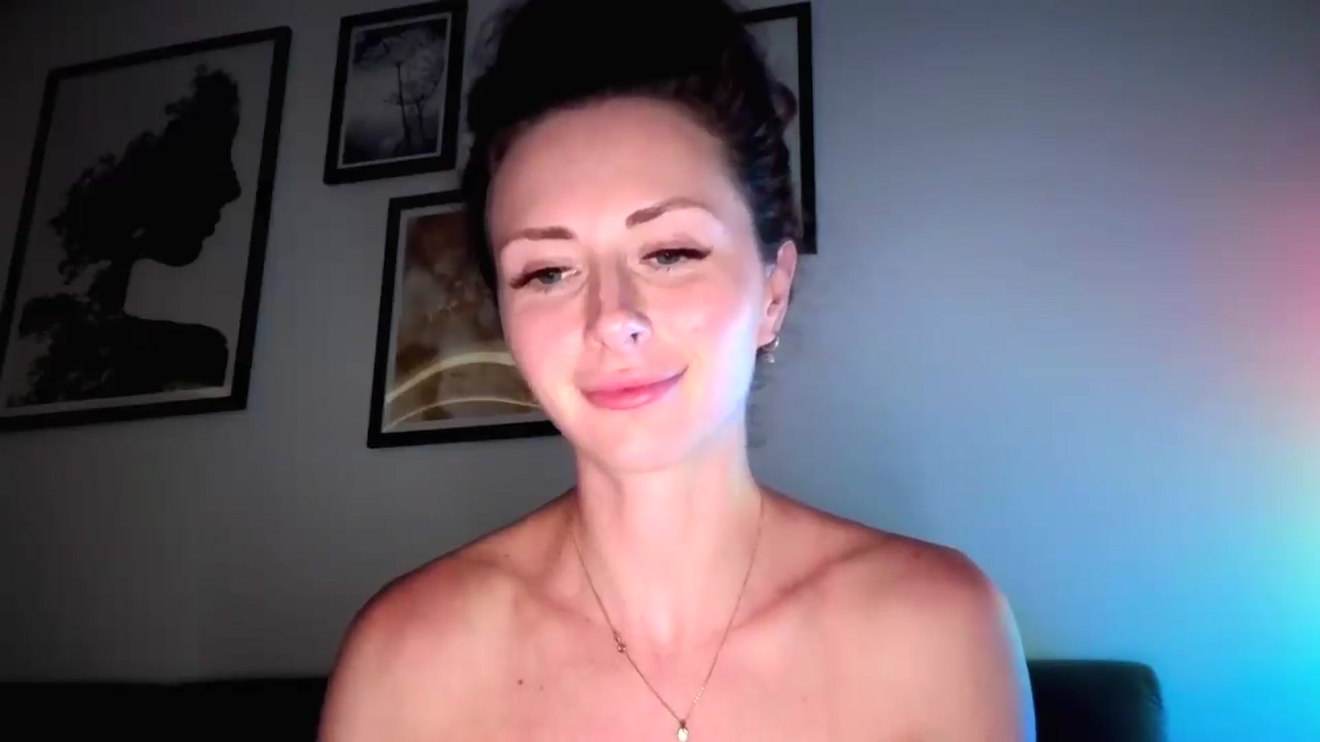 Gallery image thumbnail from Amber_Fry's myfreecams stream on, 07/18/2026, 21:02 image 17 of 20