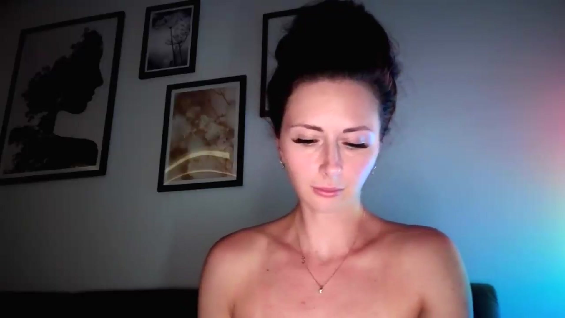 Gallery image thumbnail from Amber_Fry's myfreecams stream on, 07/18/2026, 21:02 image 12 of 20