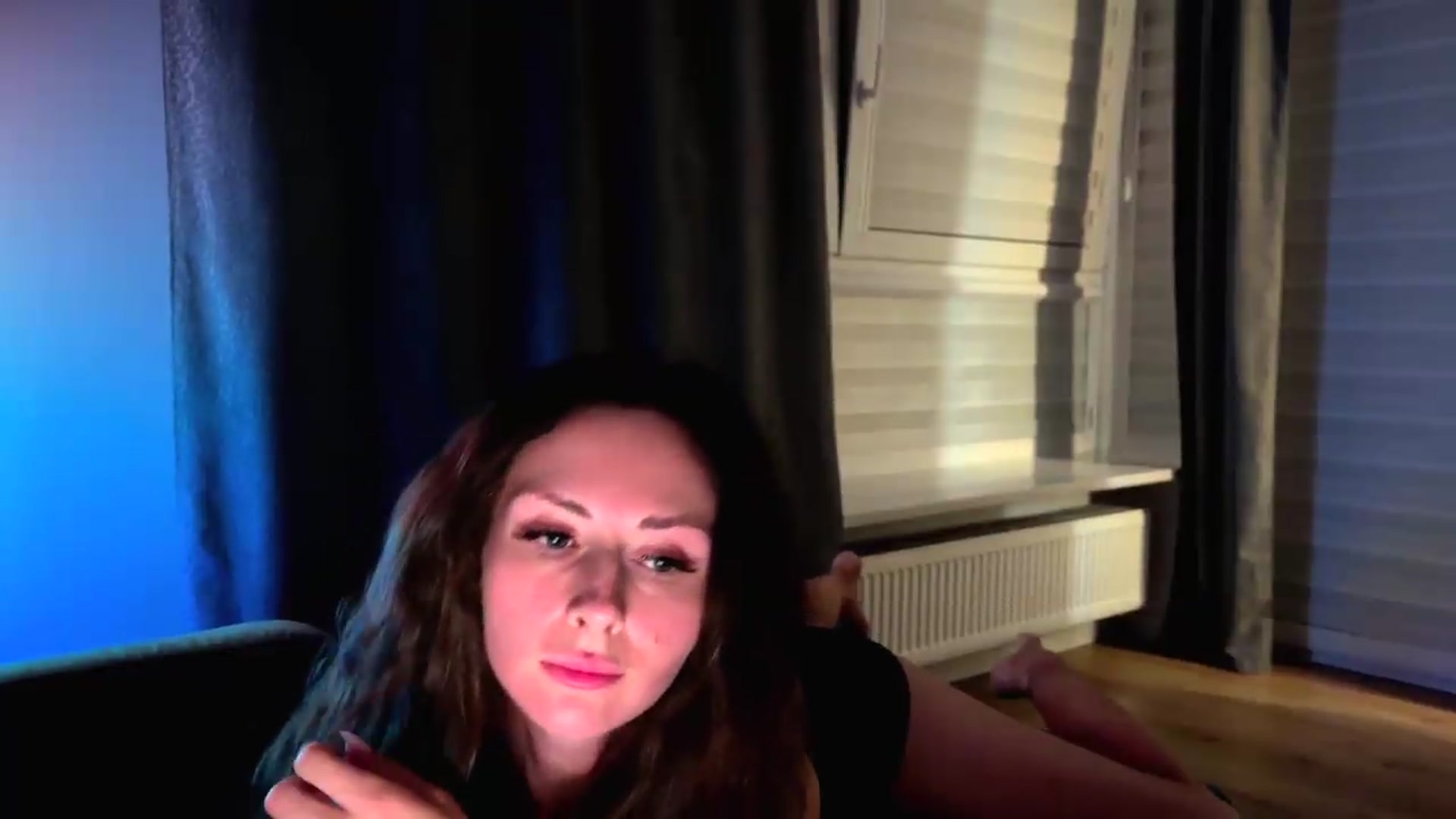Gallery image thumbnail from Amber_Fry's myfreecams stream on, 07/20/2026, 21:59 image 7 of 20