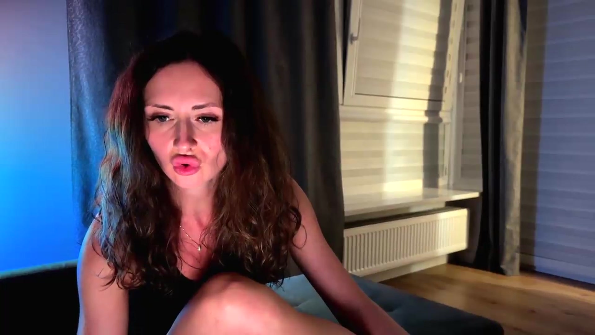 Gallery image thumbnail from Amber_Fry's myfreecams stream on, 07/20/2026, 21:59 image 10 of 20