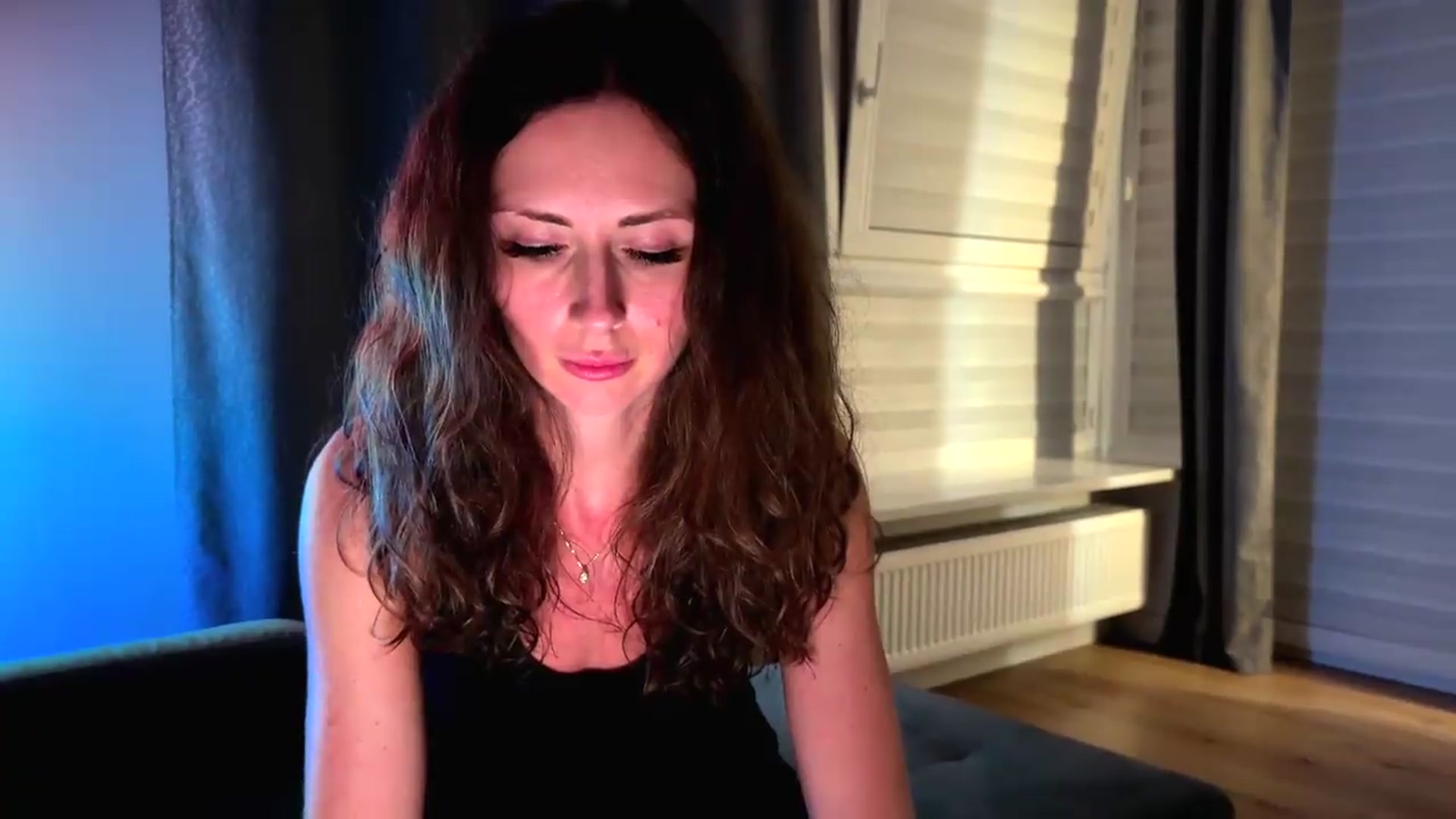 Gallery image thumbnail from Amber_Fry's myfreecams stream on, 07/20/2026, 21:59 image 14 of 20