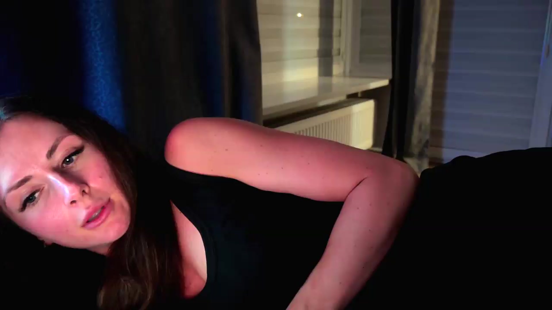 Gallery image thumbnail from Amber_Fry's myfreecams stream on, 07/29/2026, 22:21 image 9 of 20