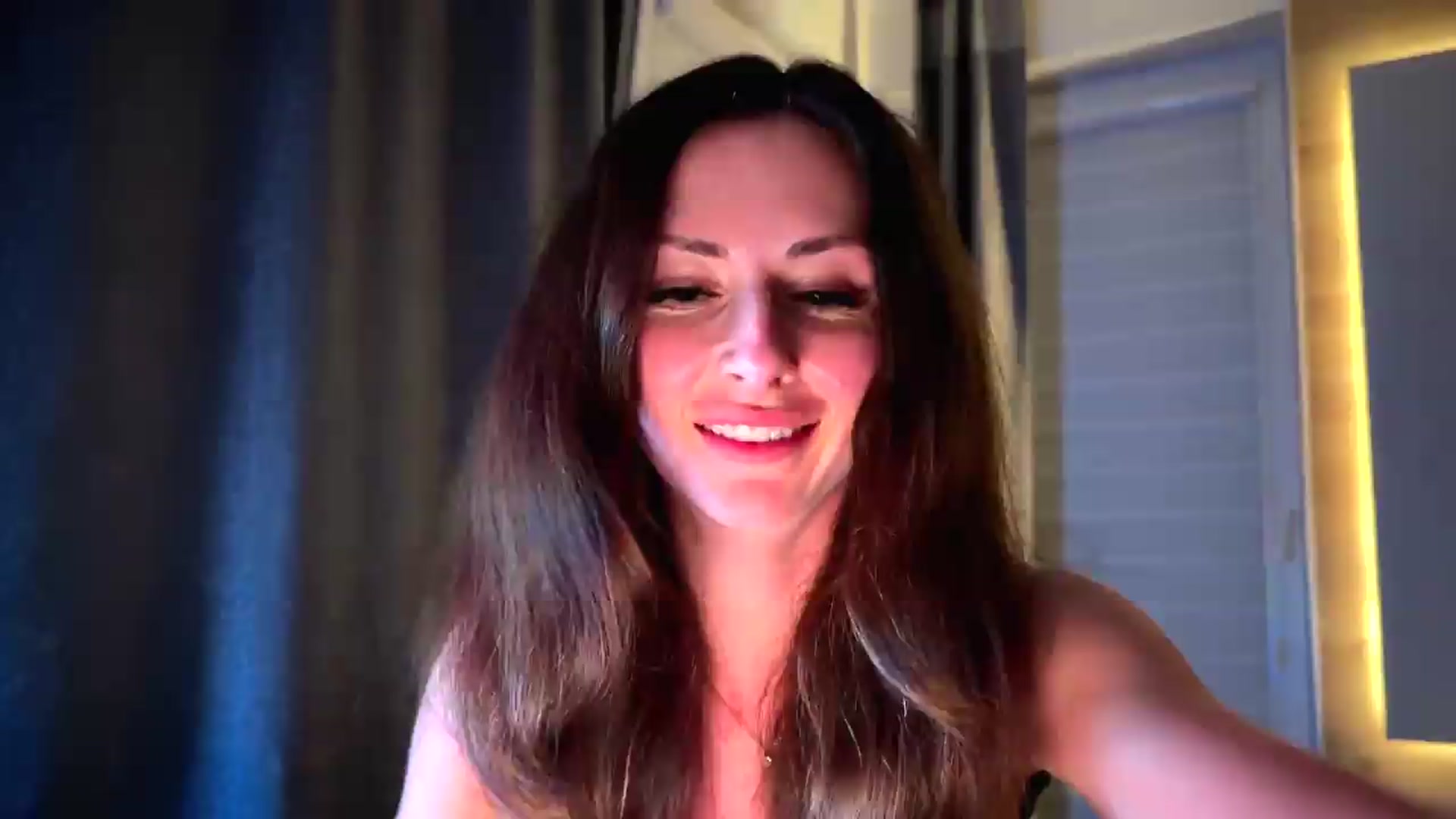 Gallery image thumbnail from Amber_Fry's myfreecams stream on, 07/29/2026, 22:21 image 11 of 20