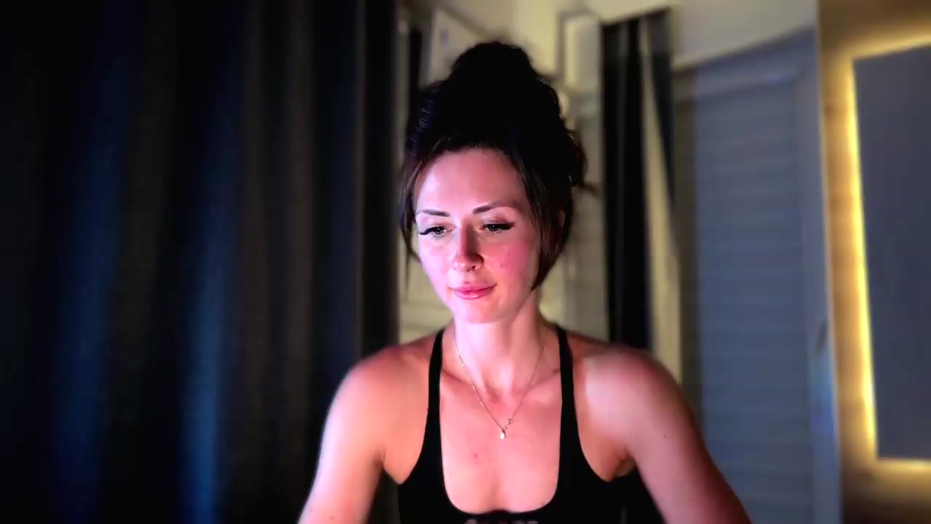 Gallery image thumbnail from Amber_Fry's myfreecams stream on, 07/30/2026, 22:23 image 2 of 20