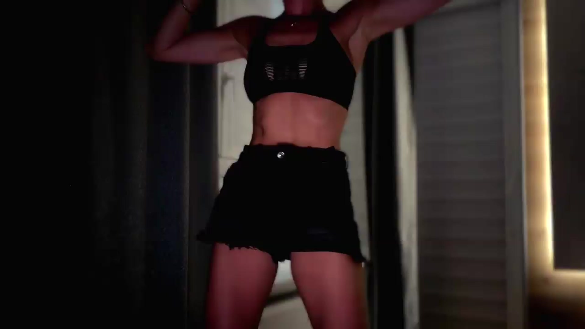 Gallery image thumbnail from Amber_Fry's myfreecams stream on, 07/30/2026, 22:23 image 13 of 20