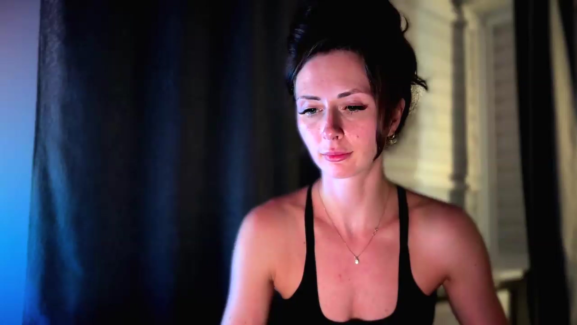 Gallery image thumbnail from Amber_Fry's myfreecams stream on, 07/30/2026, 22:53 image 19 of 20