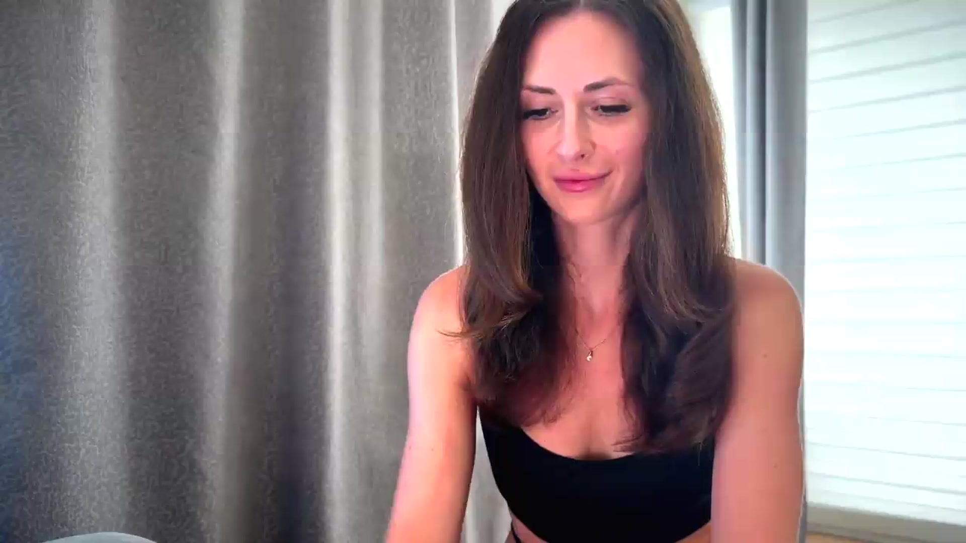 Gallery image thumbnail from Amber_Fry's myfreecams stream on, 08/02/2026, 16:59 image 4 of 20