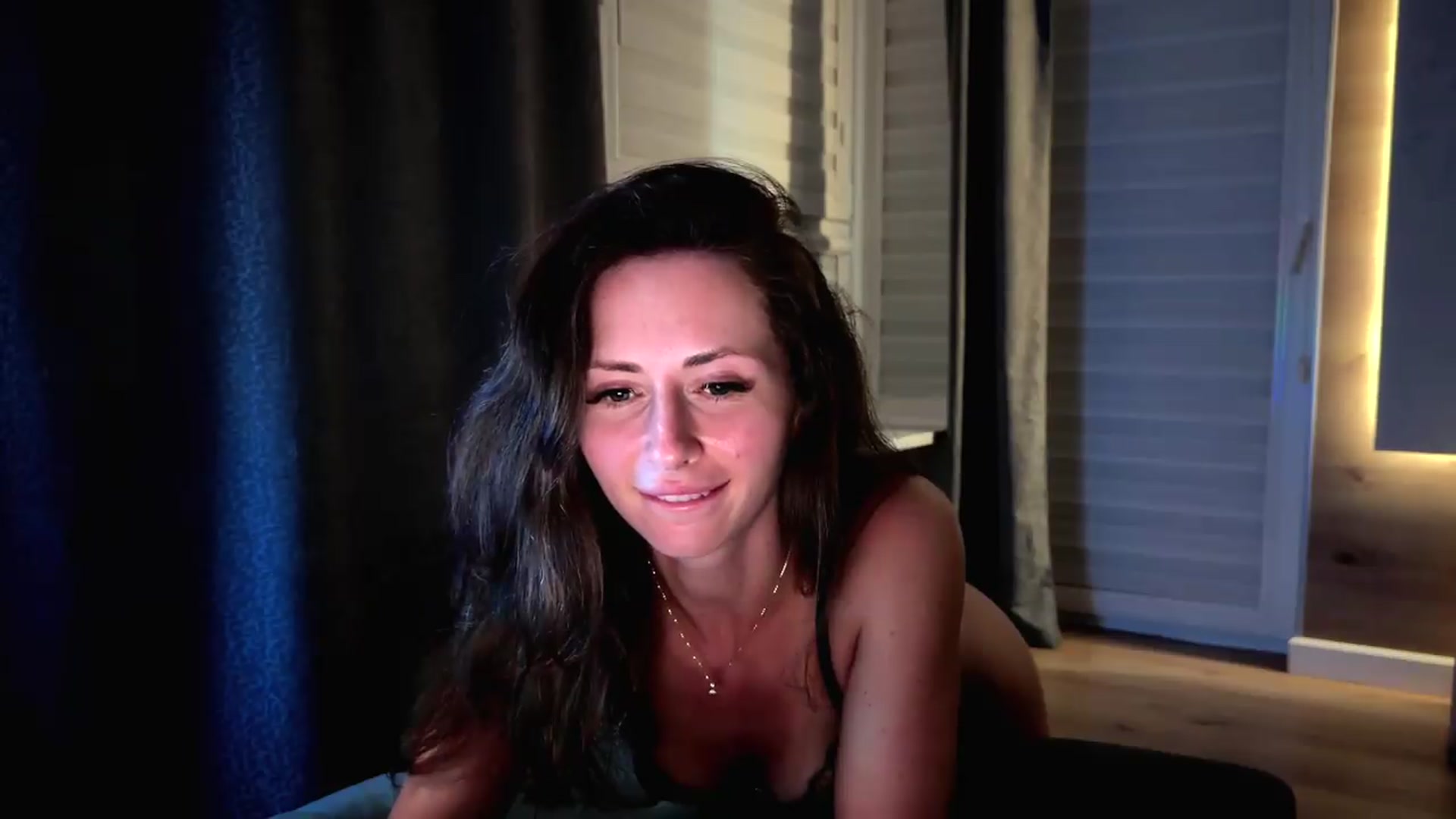 Gallery image thumbnail from Amber_Fry's myfreecams stream on, 08/03/2026, 22:36 image 10 of 20