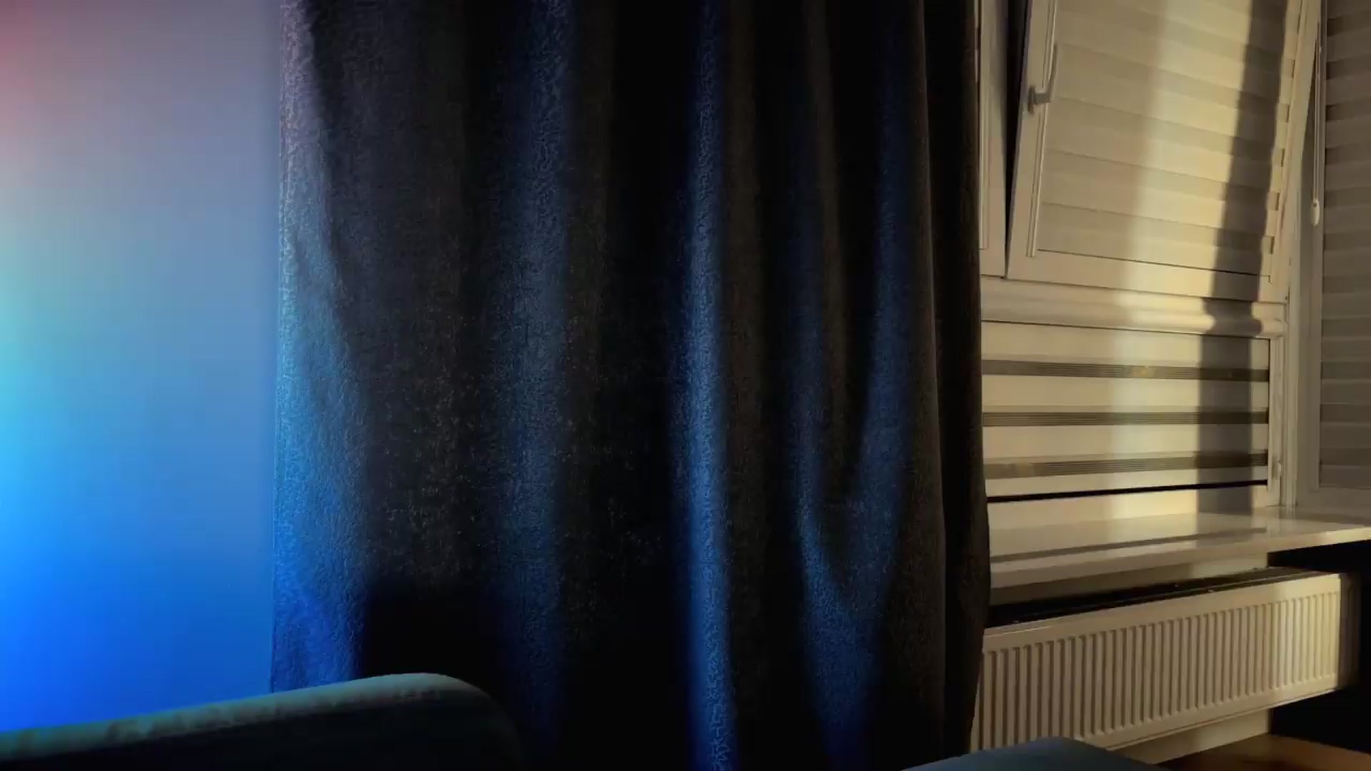 Gallery image thumbnail from Amber_Fry's myfreecams stream on, 08/12/2026, 23:48 image 14 of 20