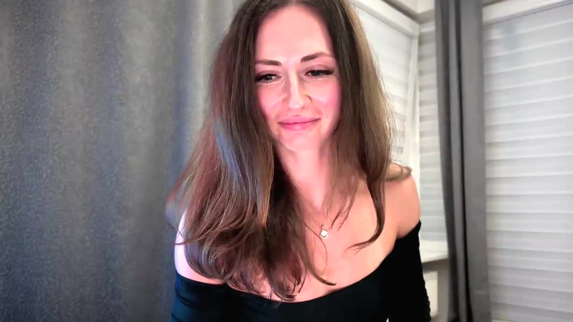 Gallery image thumbnail from Amber_Fry's myfreecams stream on, 08/18/2026, 21:24 image 15 of 20
