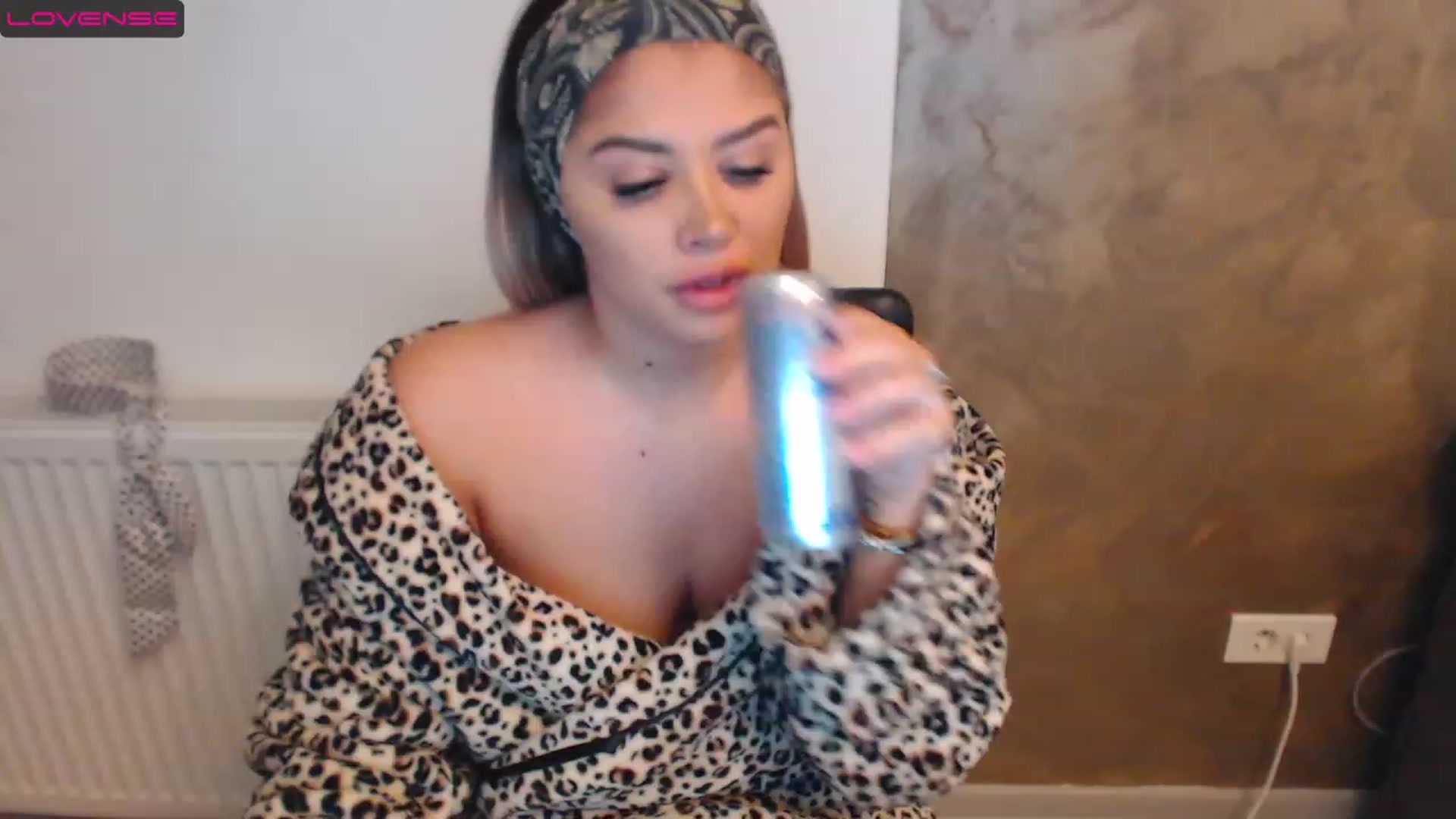 Gallery image thumbnail from Amber_Xs's myfreecams stream on, 11/17/2022, 22:08 image 7 of 20