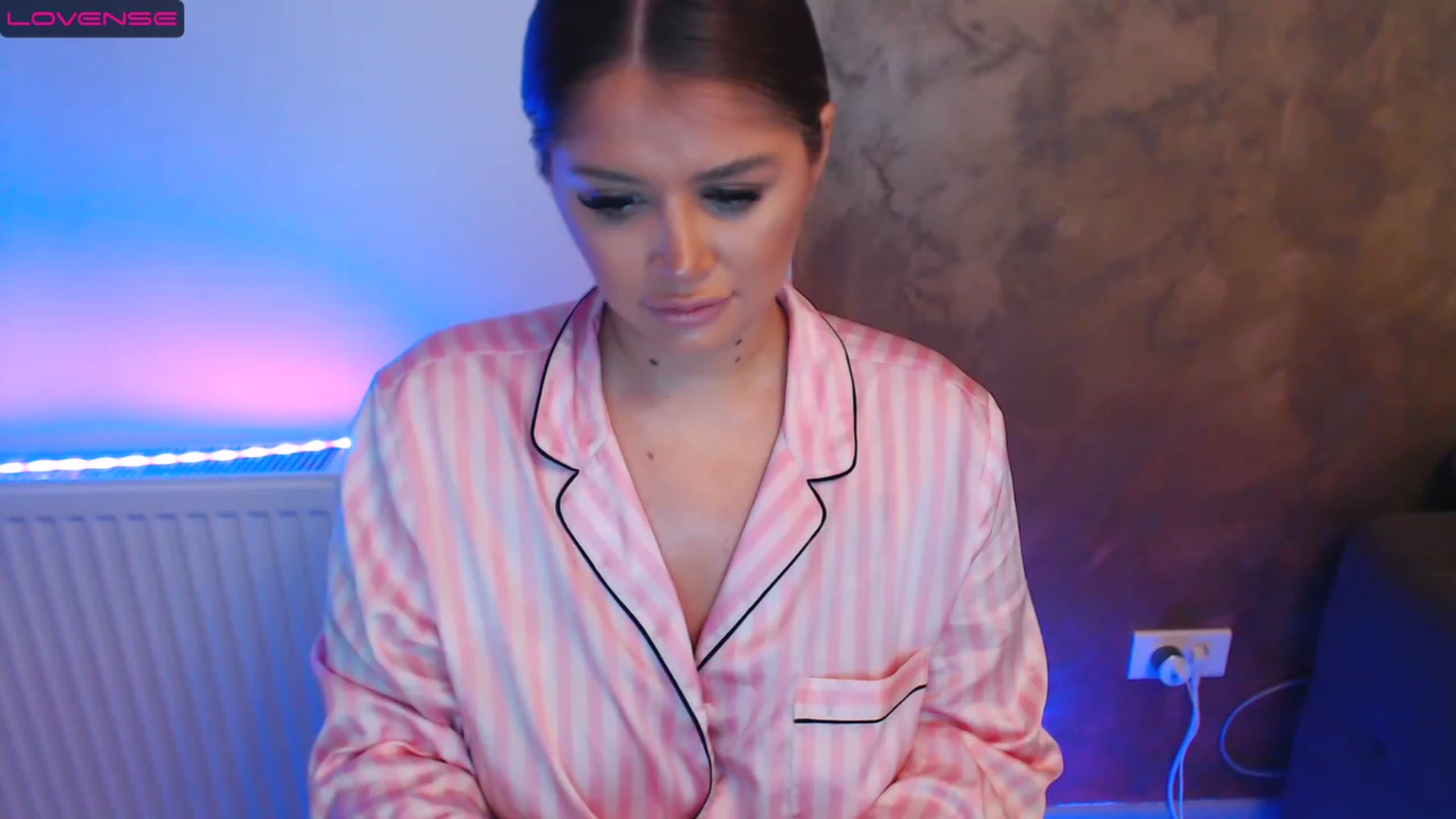 Gallery image thumbnail from Amber_Xs's myfreecams stream on, 11/28/2022, 23:36 image 17 of 20