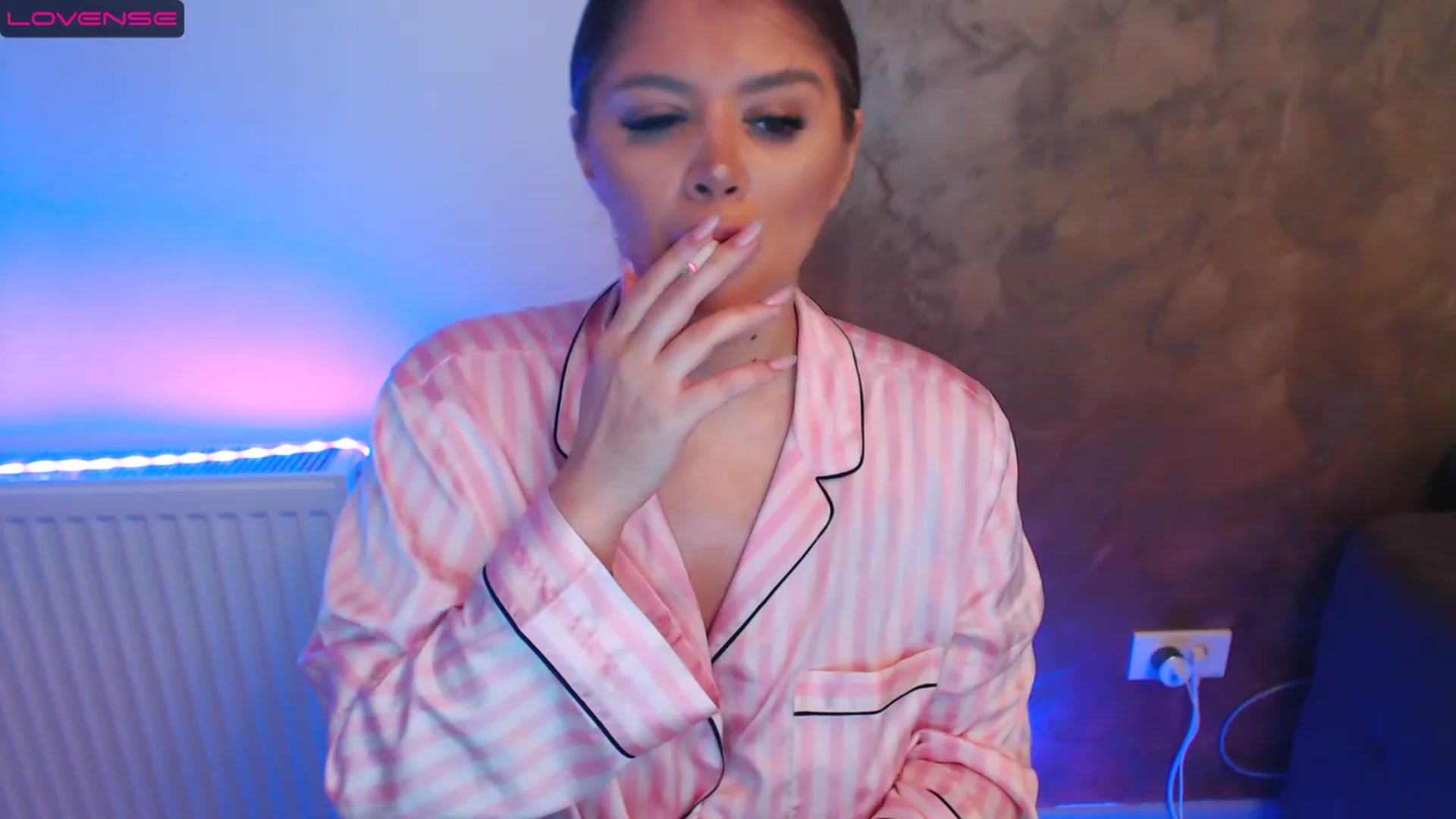 Gallery image thumbnail from Amber_Xs's myfreecams stream on, 11/28/2022, 23:36 image 15 of 20