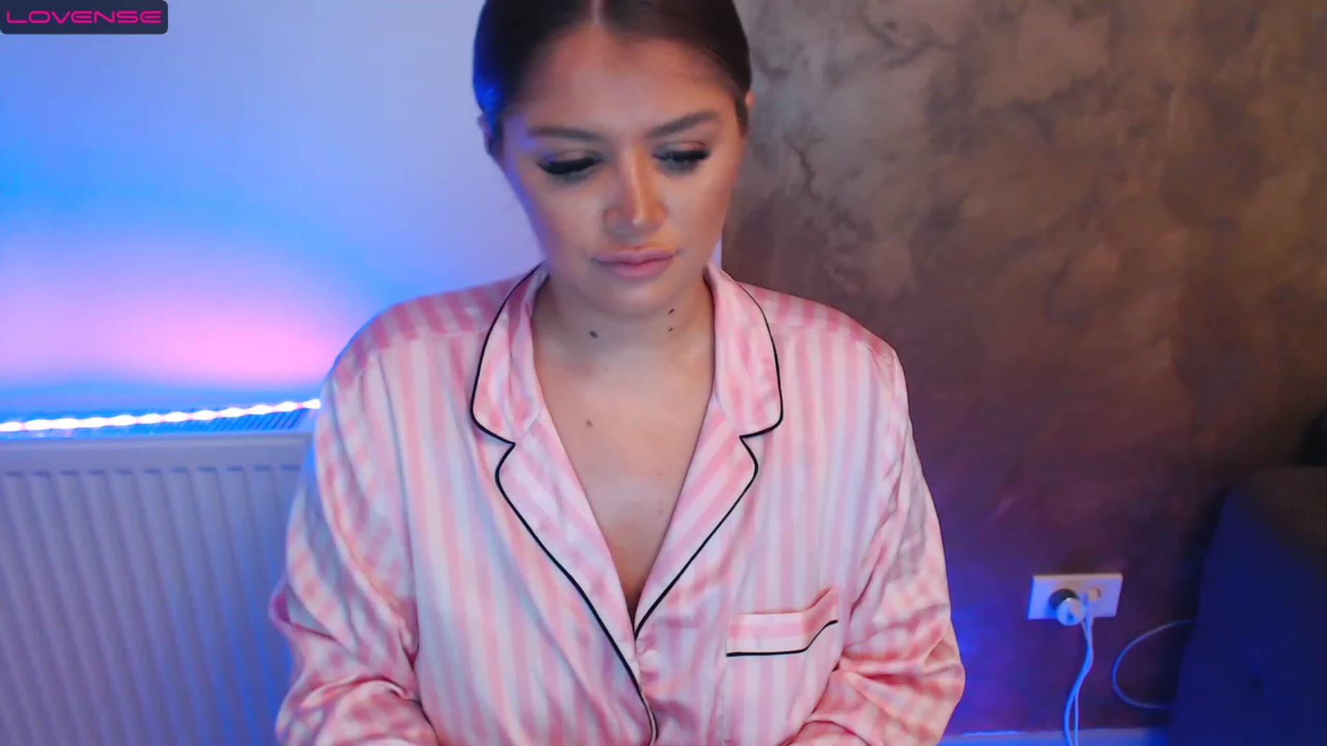 Gallery image thumbnail from Amber_Xs's myfreecams stream on, 11/28/2022, 23:36 image 16 of 20