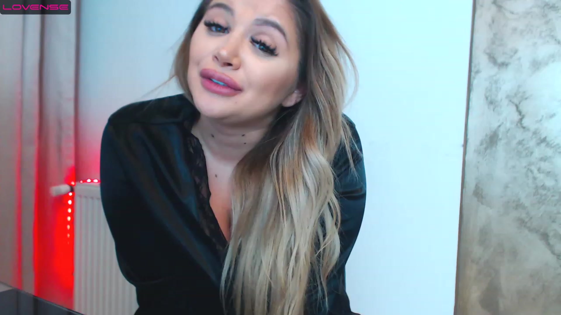 Gallery image thumbnail from Amber_Xs's myfreecams stream on, 12/31/2022, 24:03 image 9 of 20