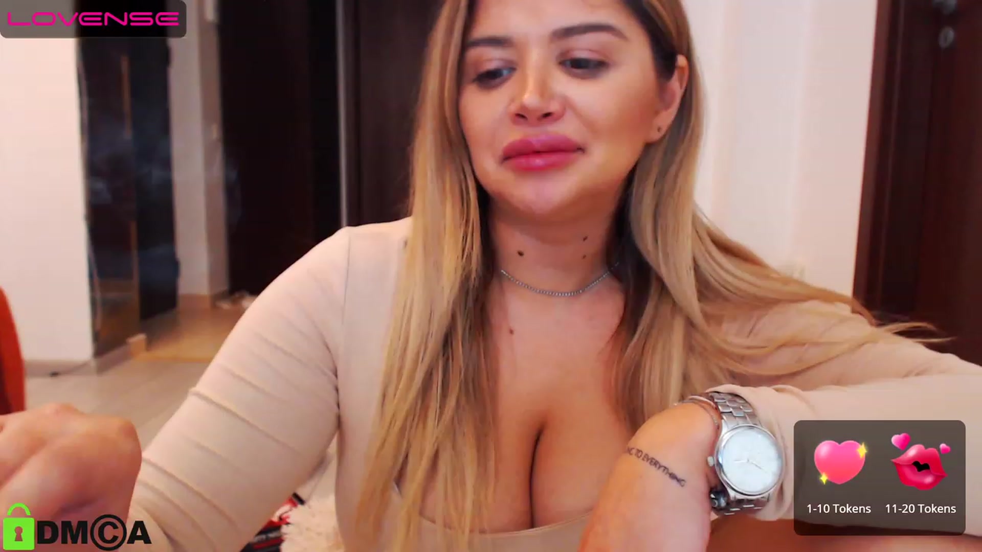 Gallery image thumbnail from Amber_Xs's myfreecams stream on, 06/05/2023, 24:01 image 15 of 20