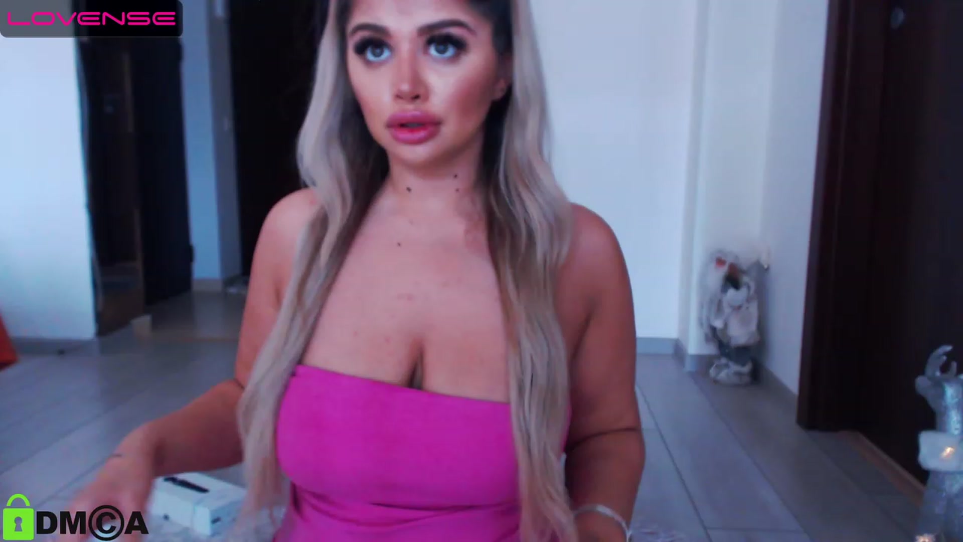 Gallery image thumbnail from Amber_Xs's myfreecams stream on, 06/12/2023, 13:31 image 13 of 20