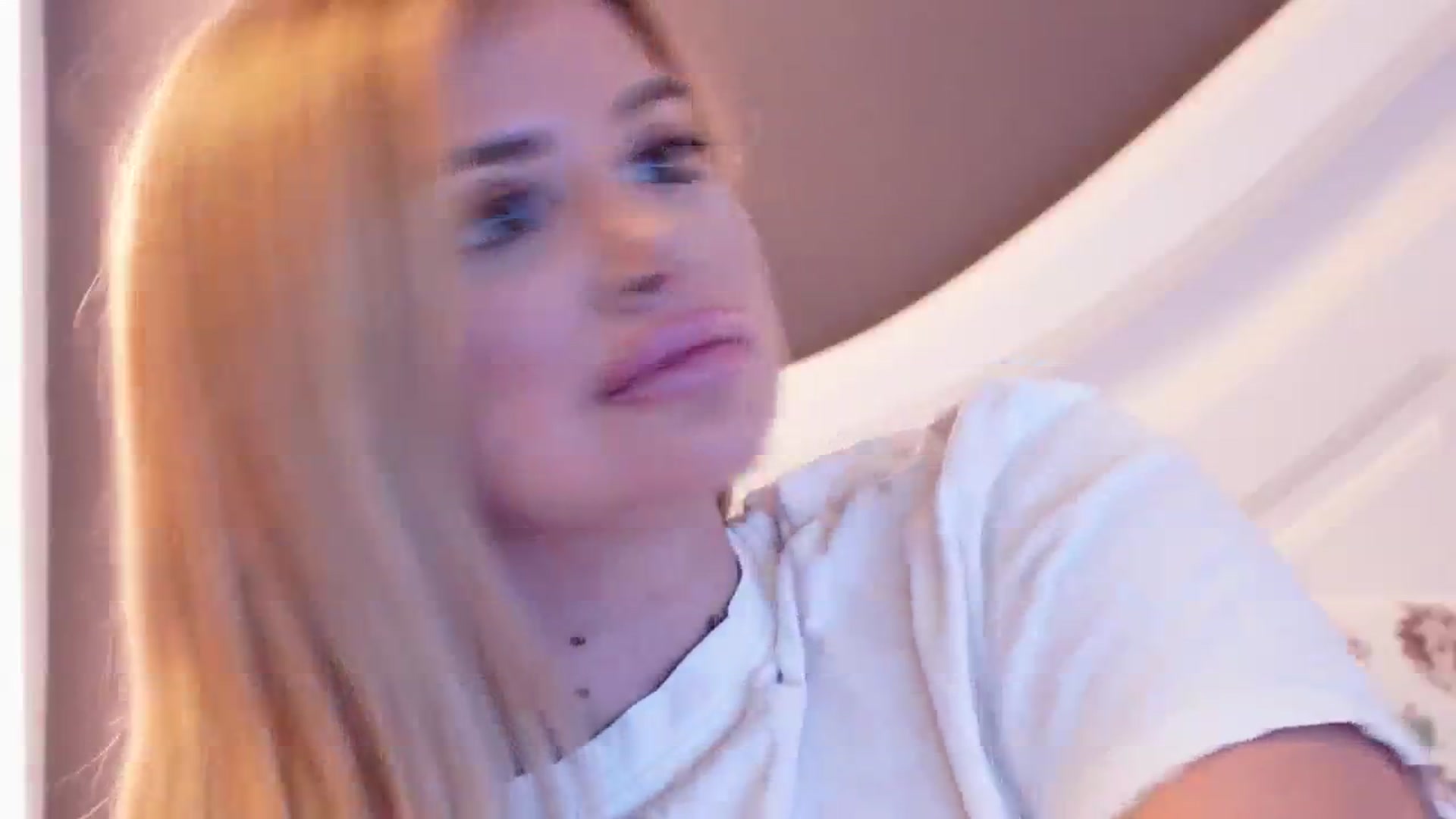 Gallery image thumbnail from Amber_Xs's myfreecams stream on, 11/10/2024, 13:33 image 15 of 20