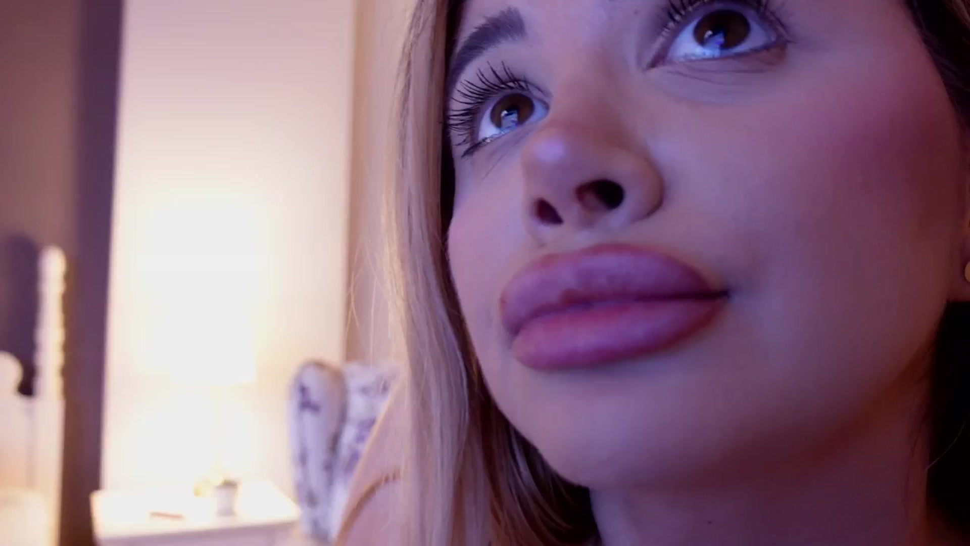 Gallery image thumbnail from Amber_Xs's myfreecams stream on, 04/02/2025, 08:46 image 8 of 20