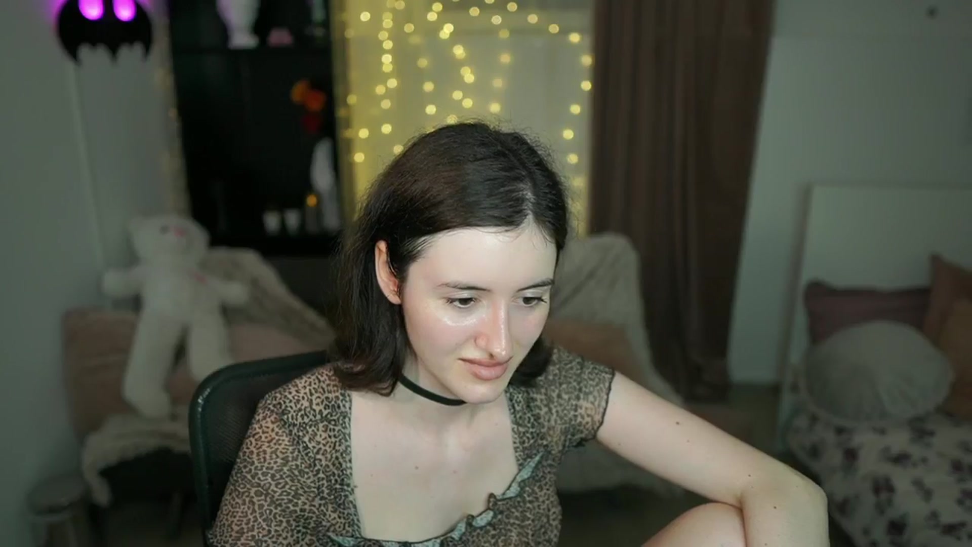 Gallery image thumbnail from Amber__Love18's myfreecams stream on, 06/28/2024, 13:36 image 12 of 20