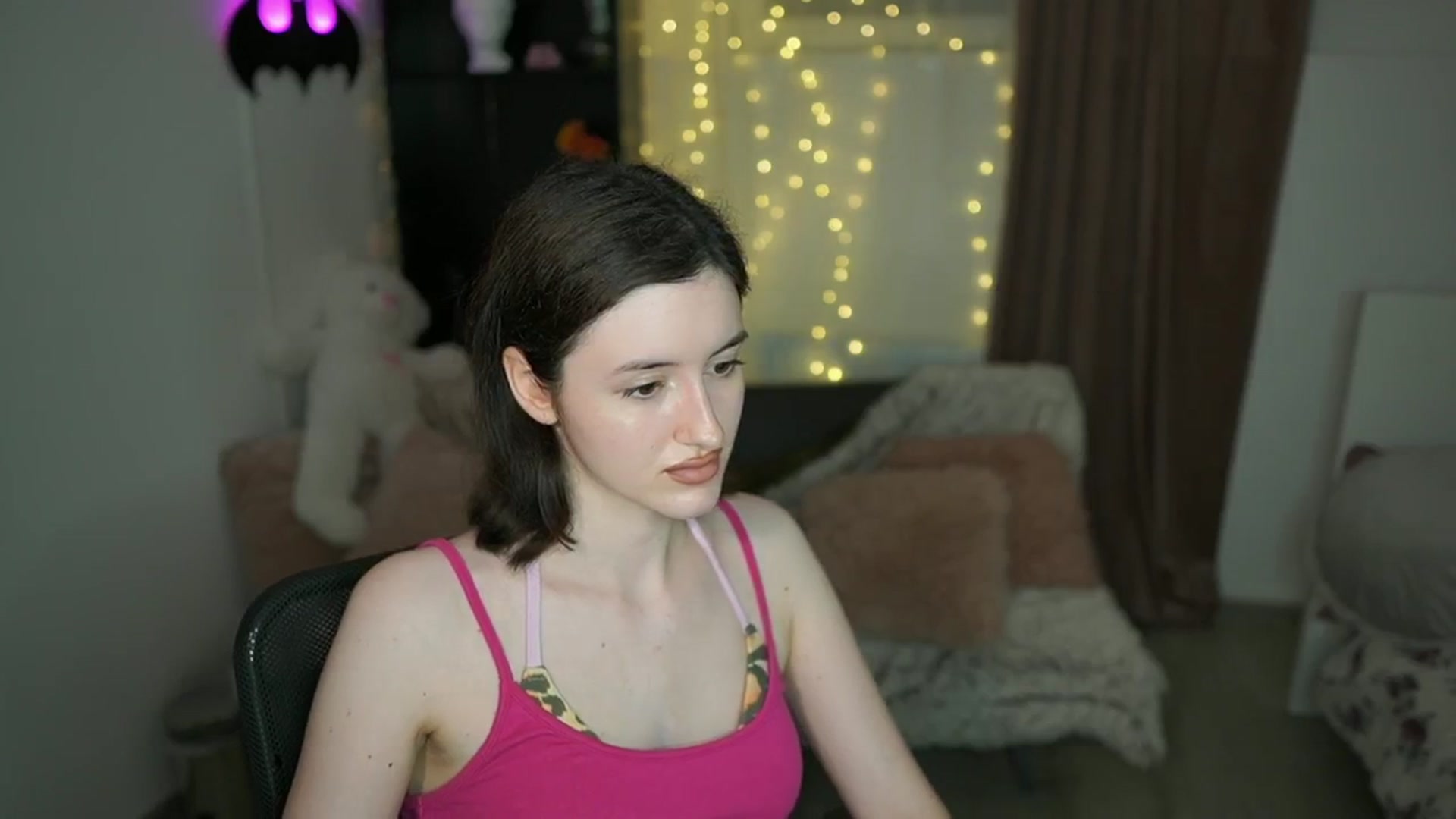 Gallery image thumbnail from Amber__Love18's myfreecams stream on, 06/30/2024, 16:42 image 16 of 20