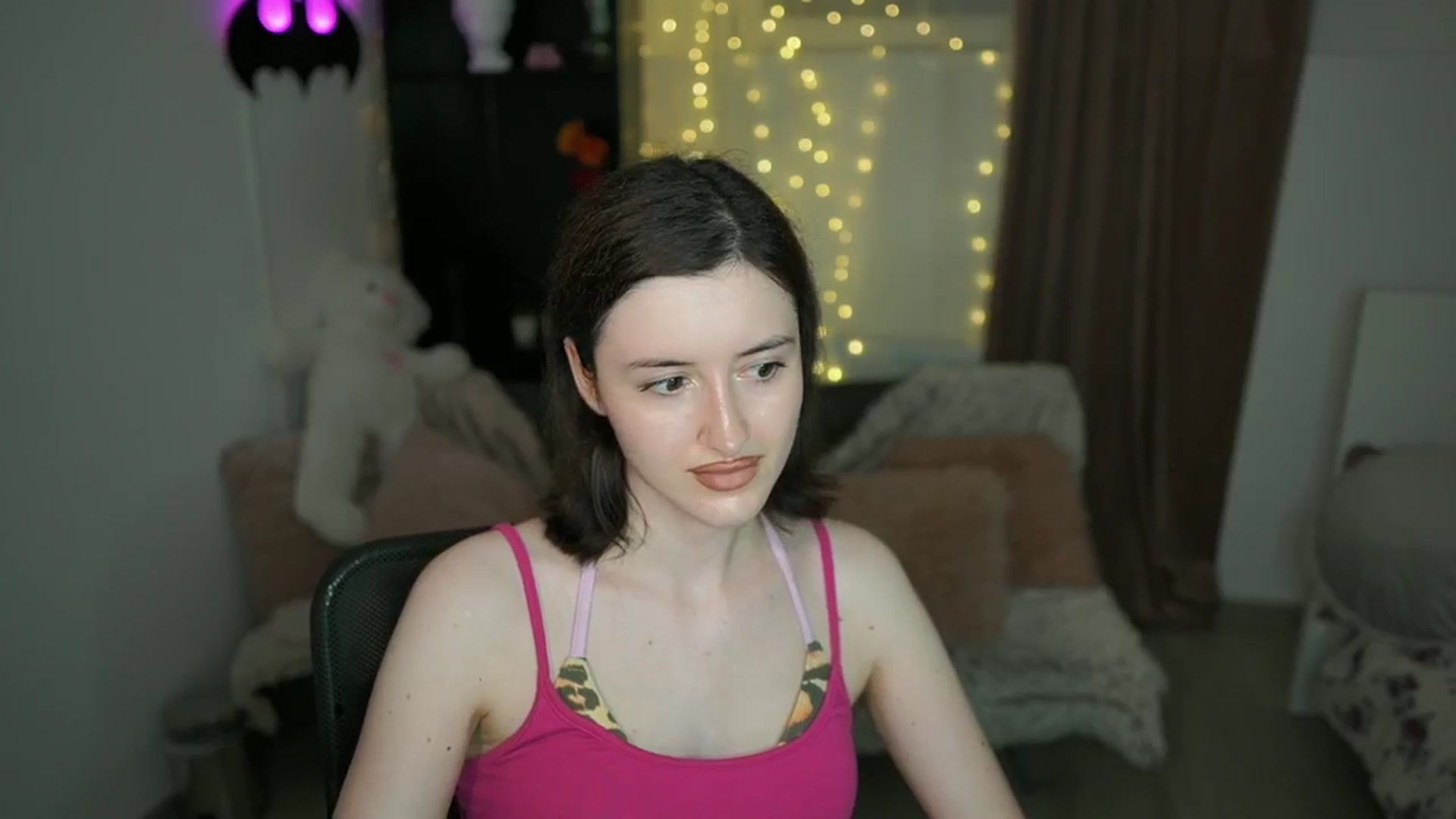 Gallery image thumbnail from Amber__Love18's myfreecams stream on, 06/30/2024, 16:42 image 15 of 20