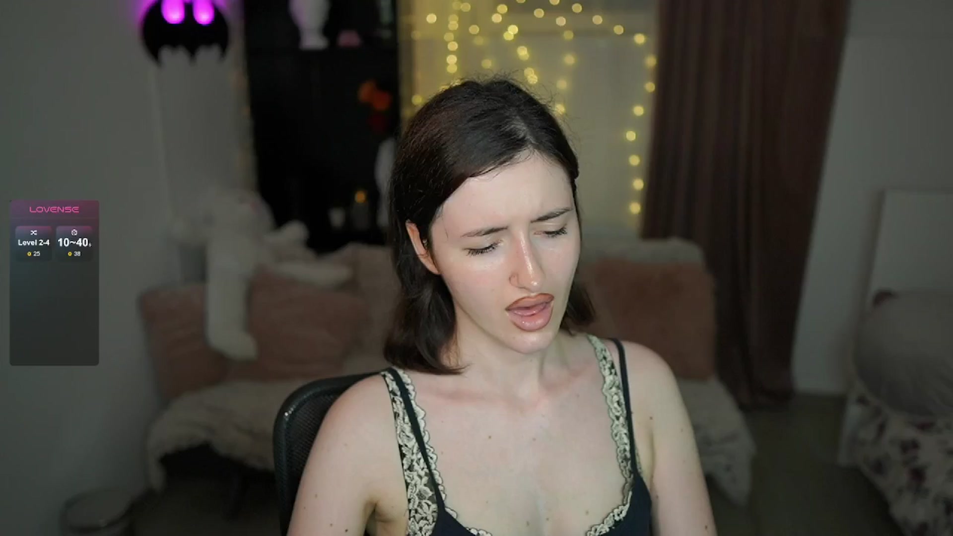 Gallery image thumbnail from Amber__Love18's myfreecams stream on, 07/01/2024, 13:00 image 11 of 20