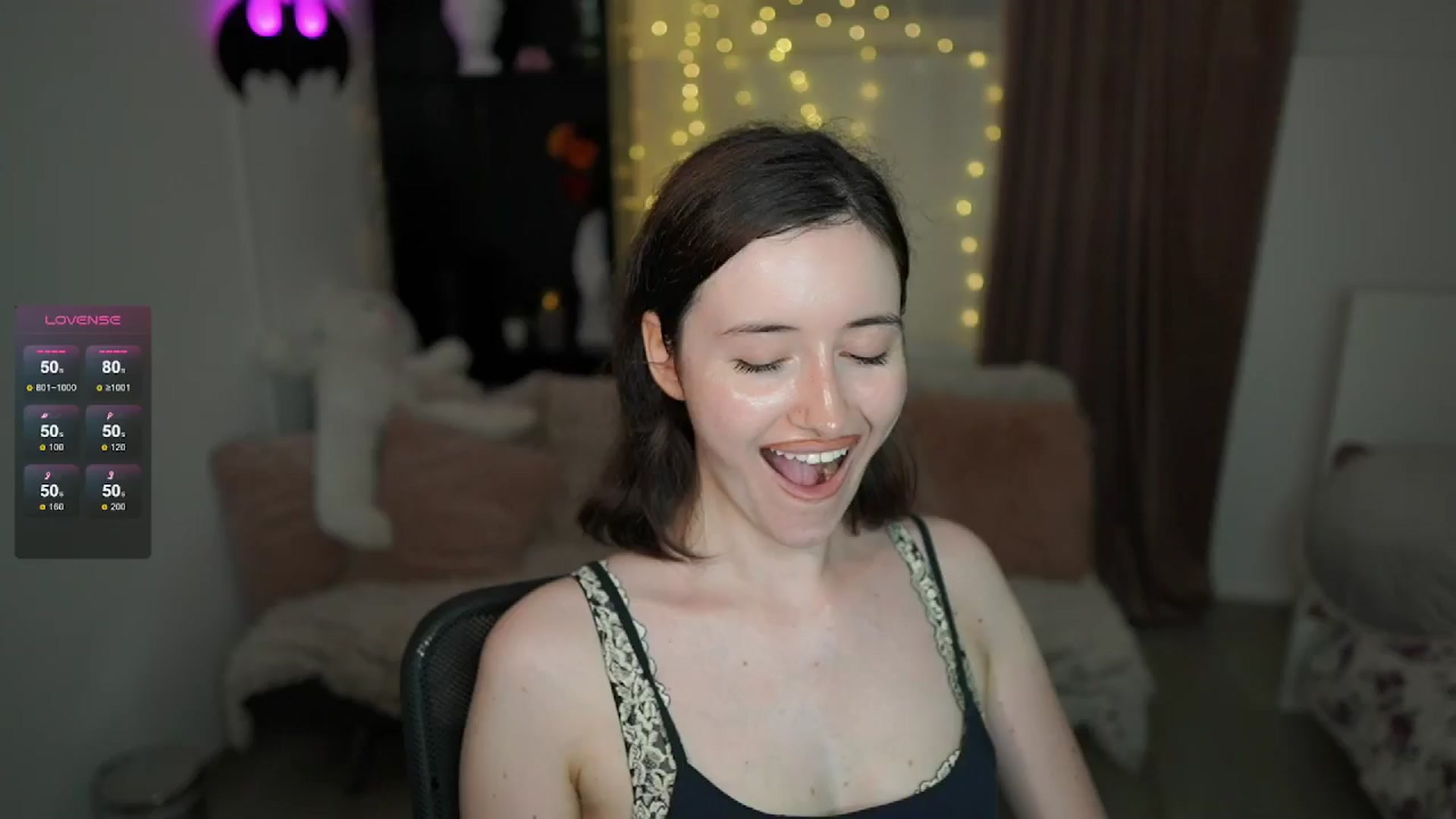 Gallery image thumbnail from Amber__Love18's myfreecams stream on, 07/01/2024, 13:00 image 9 of 20