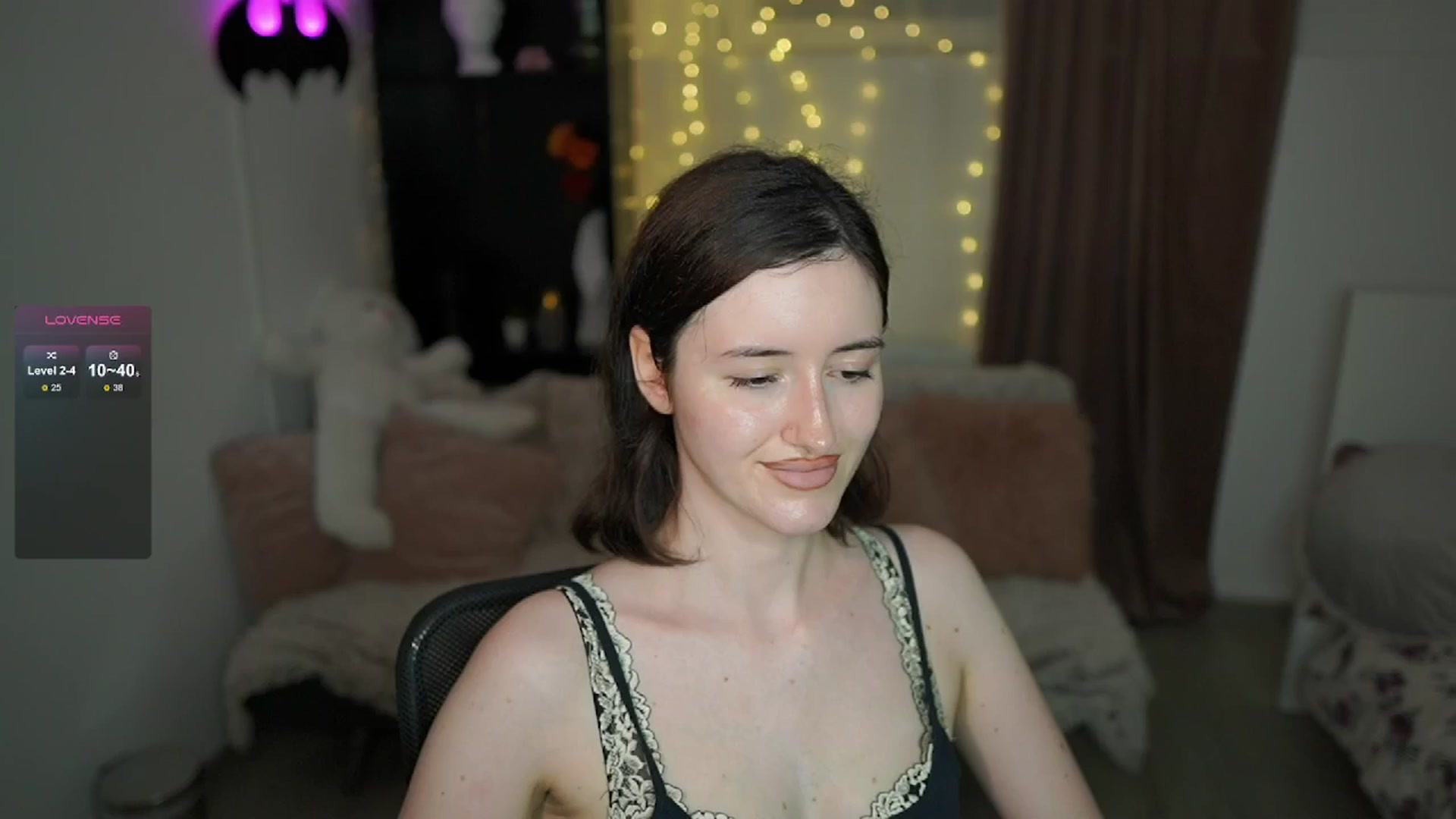 Gallery image thumbnail from Amber__Love18's myfreecams stream on, 07/01/2024, 13:00 image 12 of 20