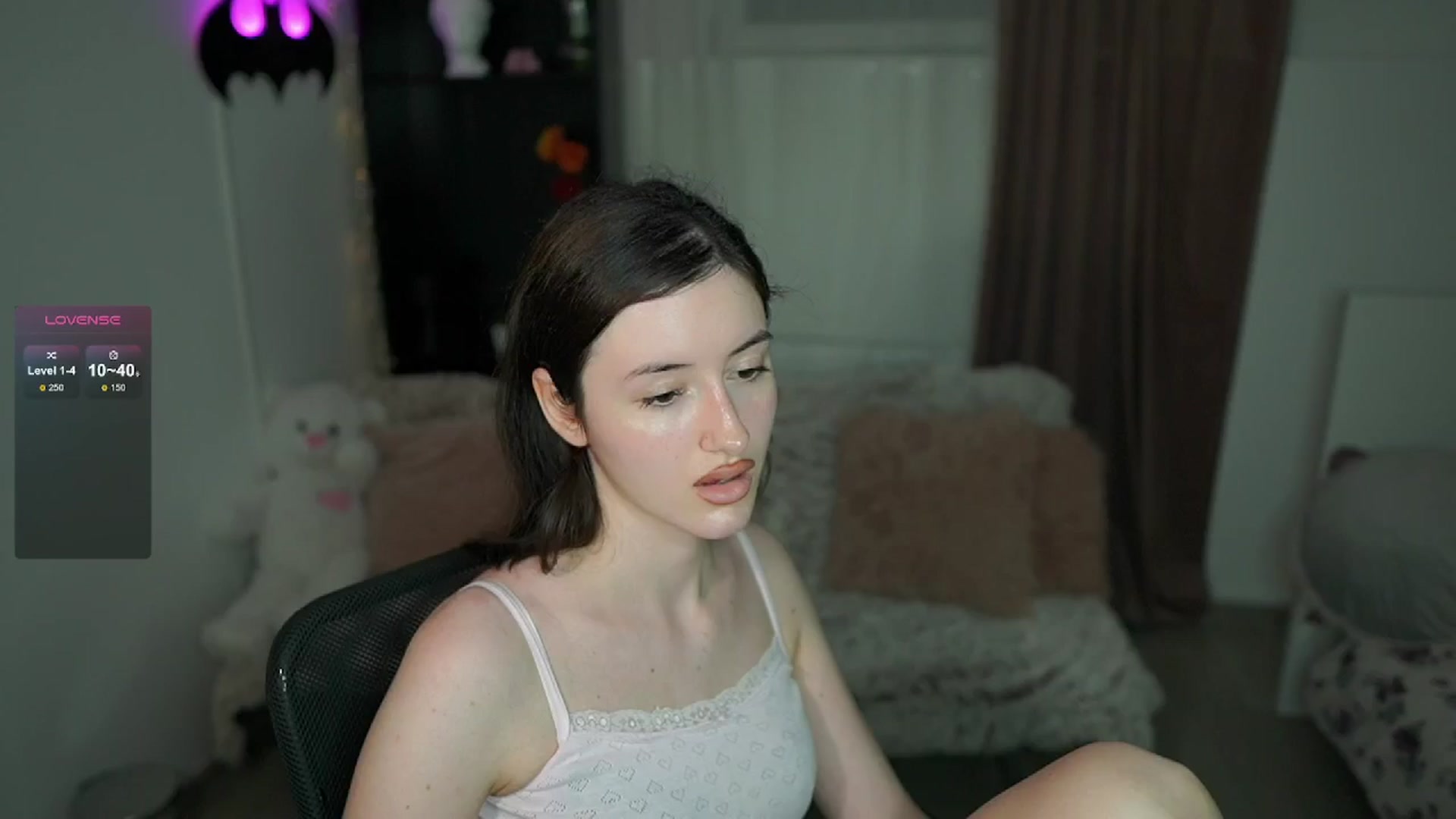 Gallery image thumbnail from Amber__Love18's myfreecams stream on, 07/02/2024, 08:34 image 4 of 20