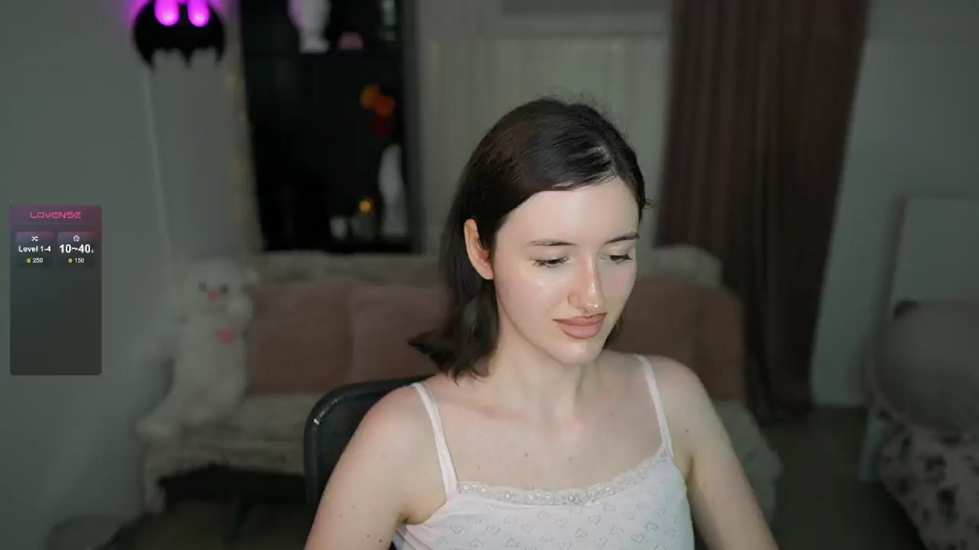 Gallery image thumbnail from Amber__Love18's myfreecams stream on, 07/02/2024, 08:34 image 12 of 20