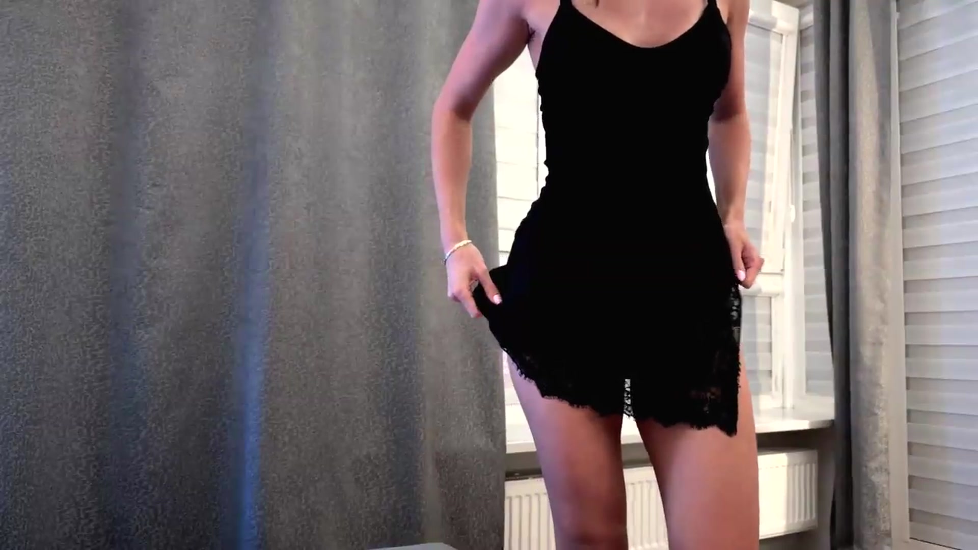 Gallery image thumbnail from Ambercita's myfreecams stream on, 08/25/2026, 21:14 image 7 of 20