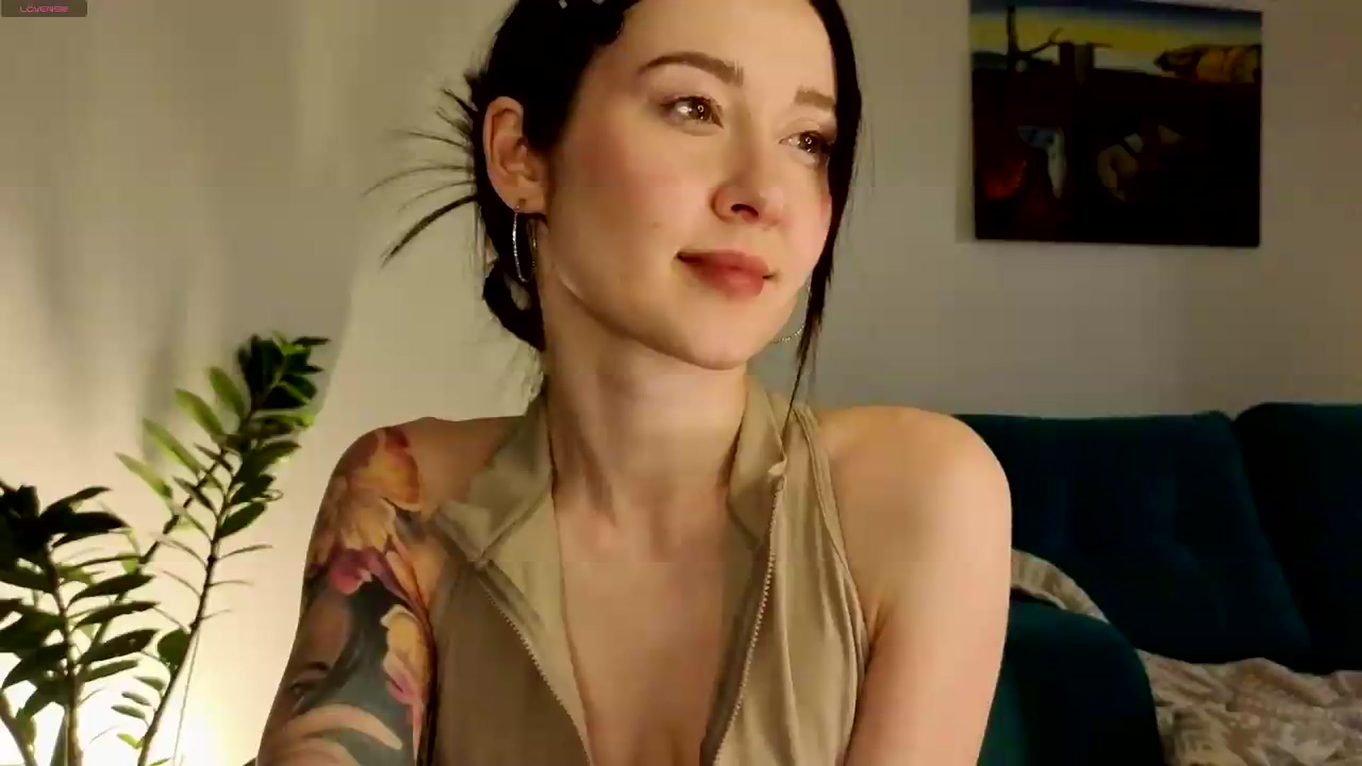 Gallery image thumbnail from Ambientmoon's myfreecams stream on, 05/25/2026, 21:19 image 18 of 20