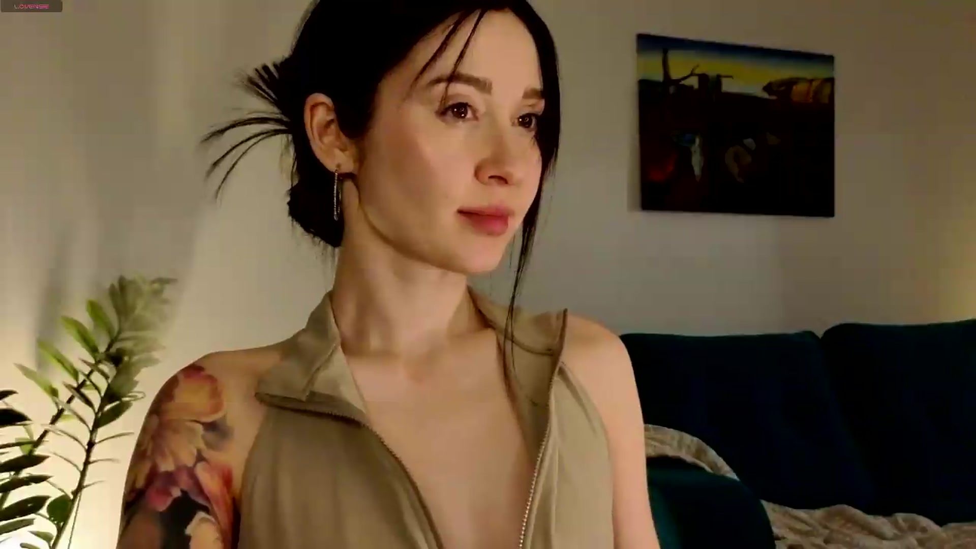 Gallery image thumbnail from Ambientmoon's myfreecams stream on, 05/26/2026, 24:02 image 12 of 20