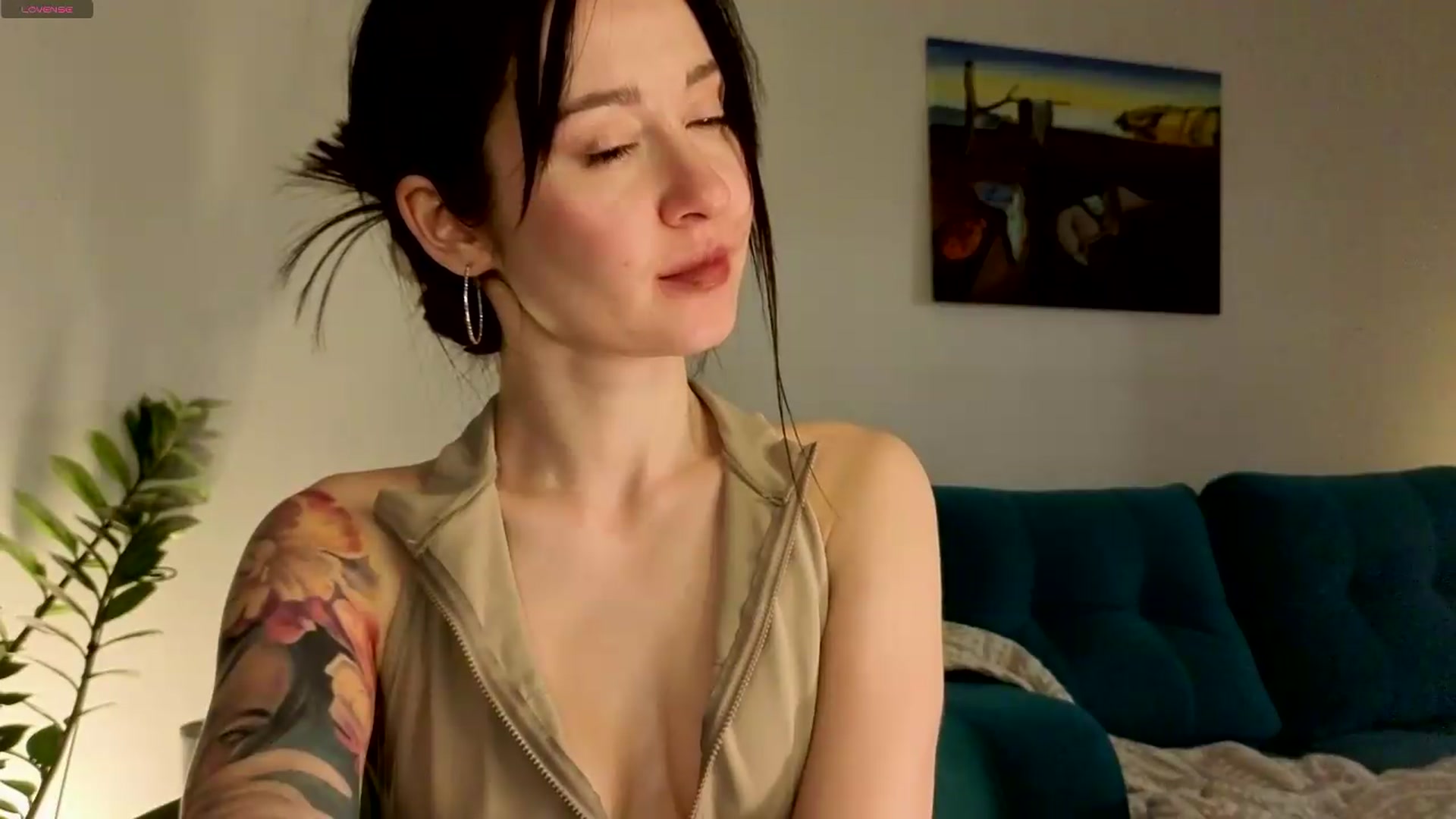 Gallery image thumbnail from Ambientmoon's myfreecams stream on, 05/26/2026, 24:02 image 17 of 20