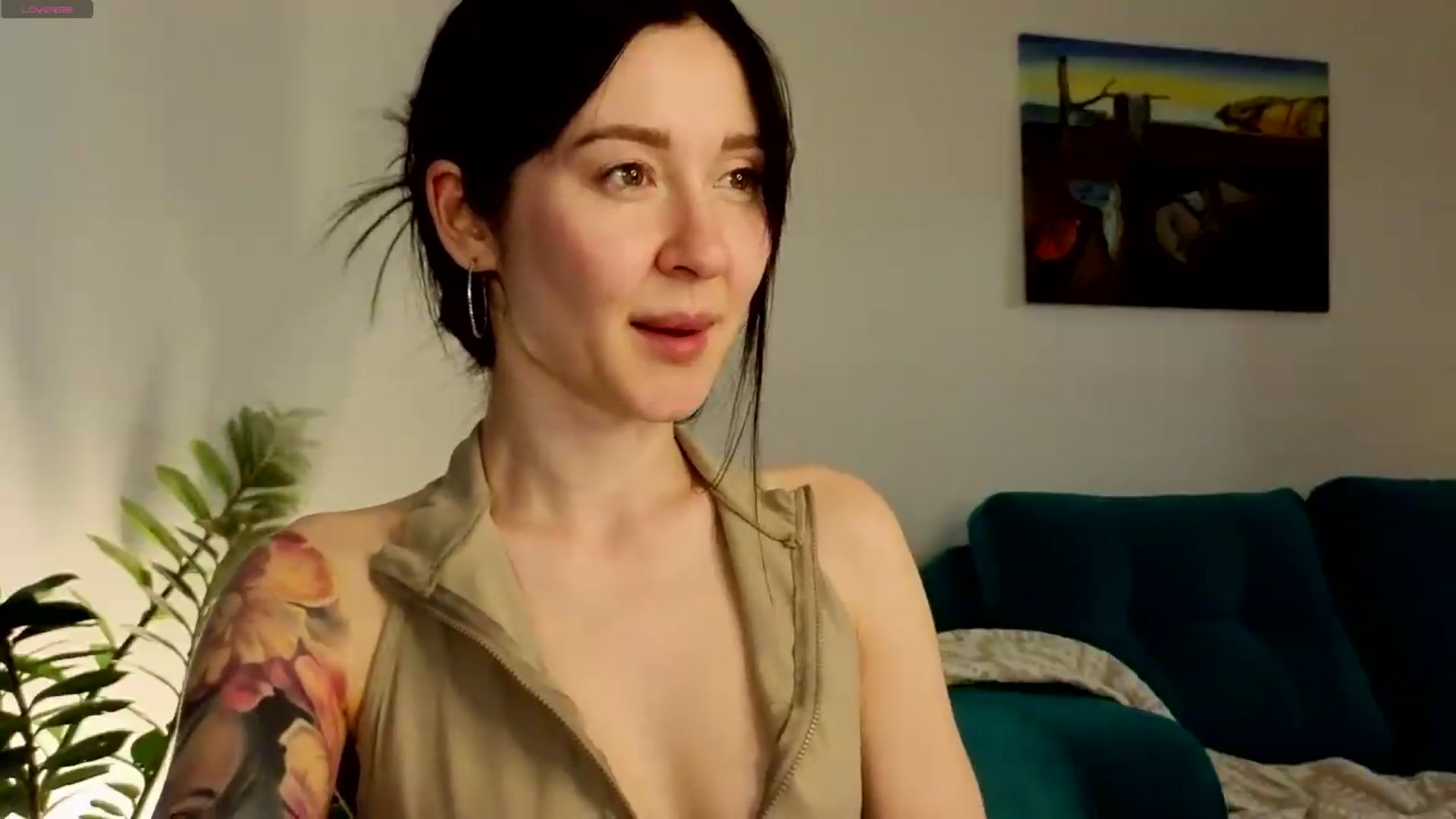 Gallery image thumbnail from Ambientmoon's myfreecams stream on, 05/26/2026, 24:50 image 15 of 20