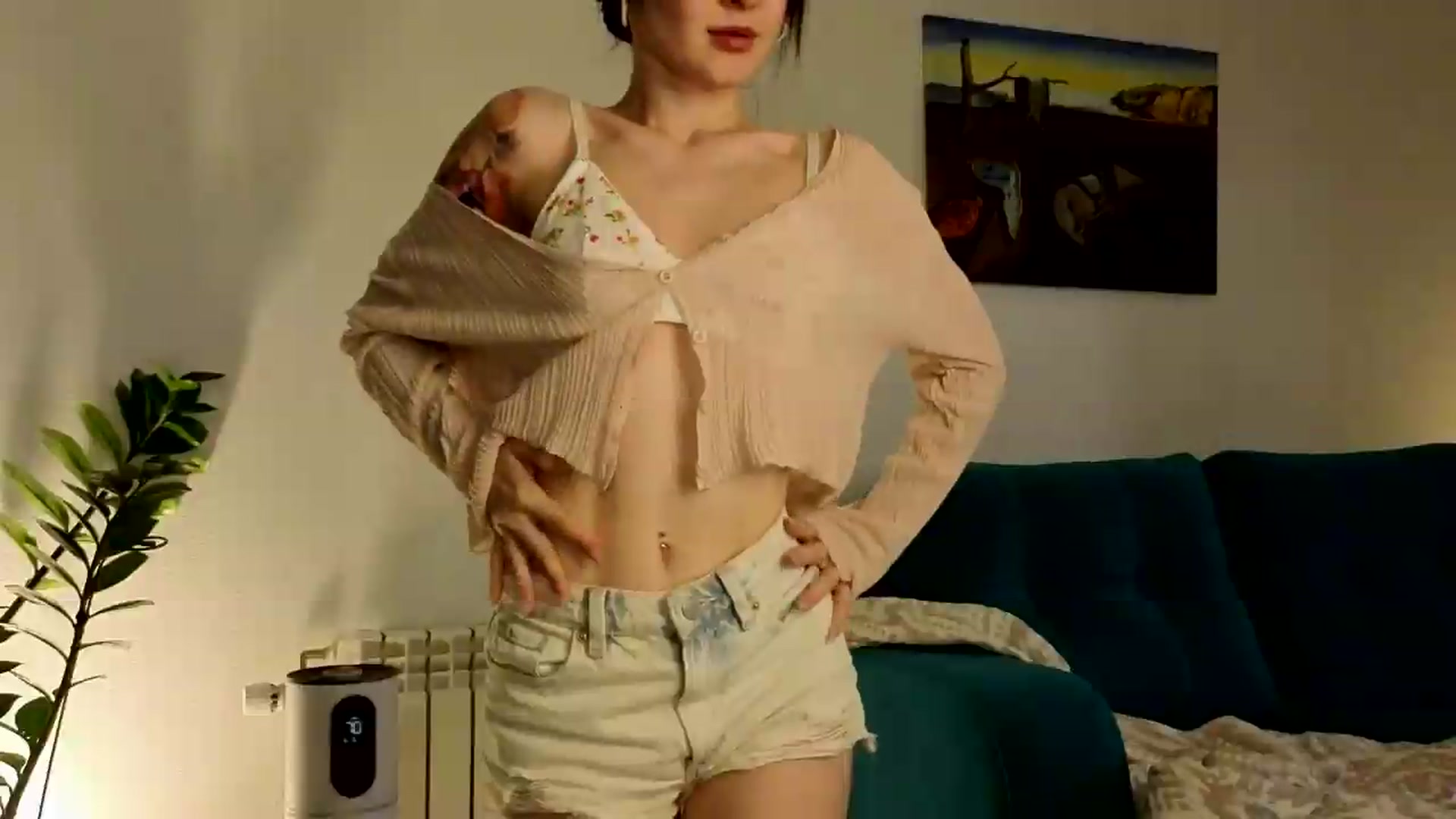 Gallery image thumbnail from Ambientmoon's myfreecams stream on, 05/26/2026, 19:46 image 20 of 20